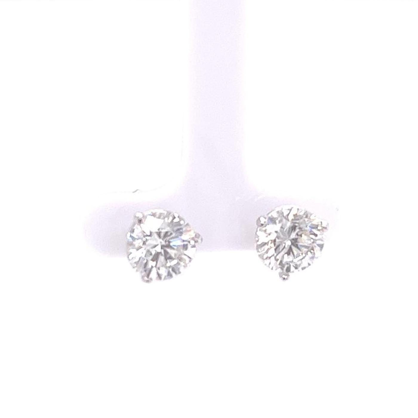 Women's 5.19ct Round Natural Diamonds Martini Setting 3 Prong Studs Earrings For Sale