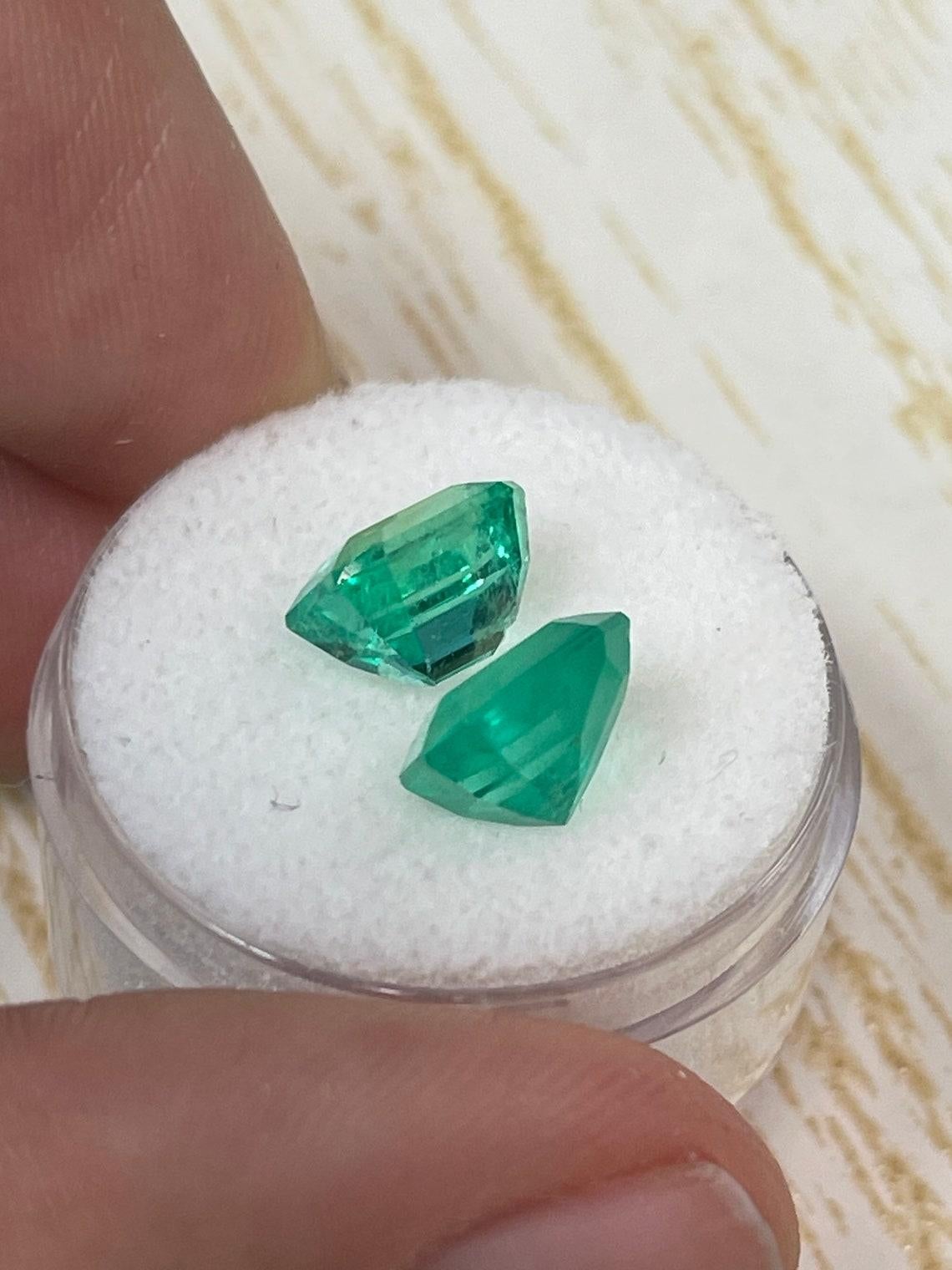 5,19tcw 9x8 Smeraldi colombiani abbinati - Coppia di smeraldi genuini tagliati a smeraldo In condizioni Nuovo in vendita a Jupiter, FL