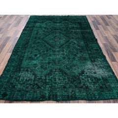 5'1 "x7'10" Alfombra oriental de lana anudada a mano Persa Shiraz verde vintage sobreteñida
