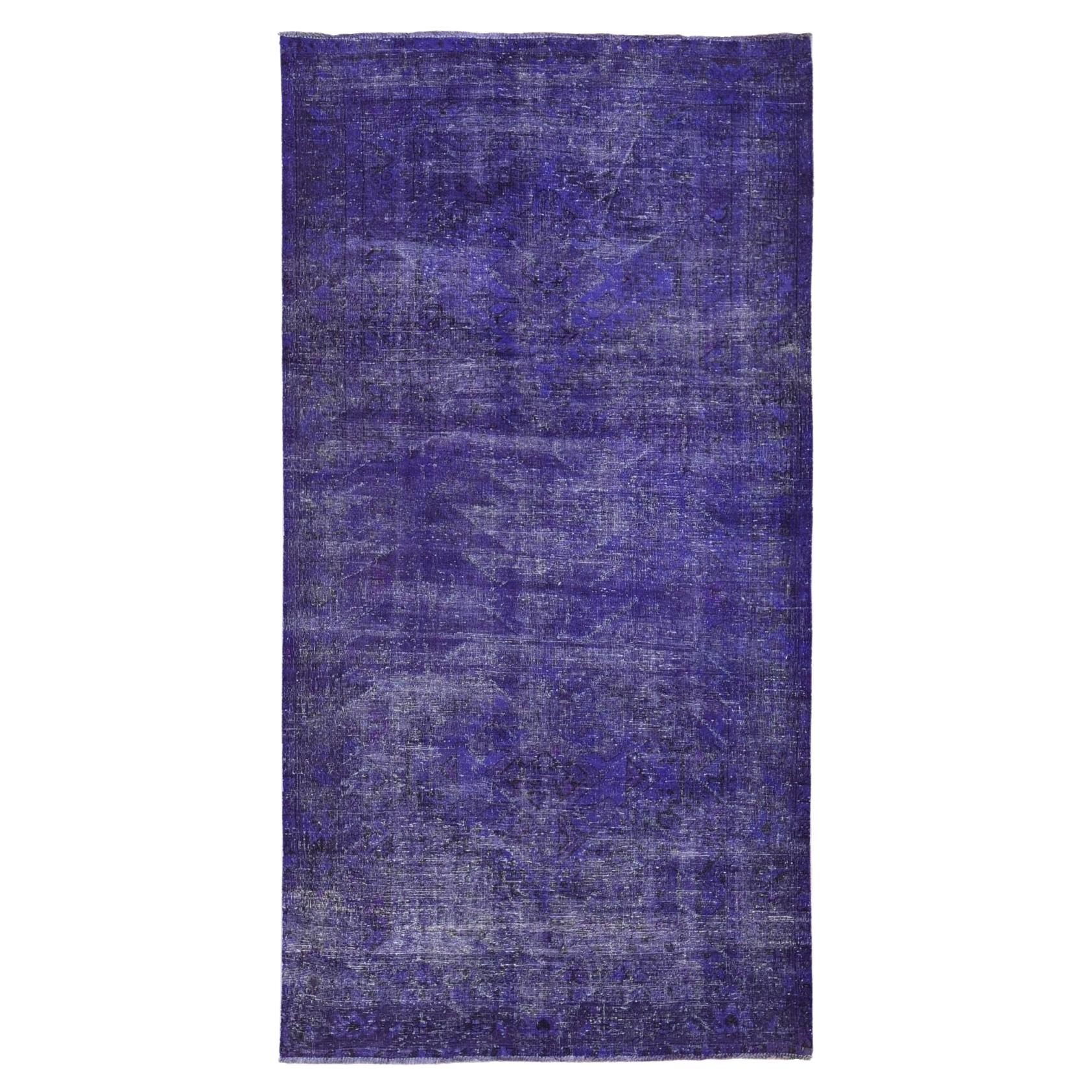 5'1 "x9'9" Overdyed Lila Getragene Wolle Handgefertigt Vintage Persisch Shiraz Orientteppich im Angebot