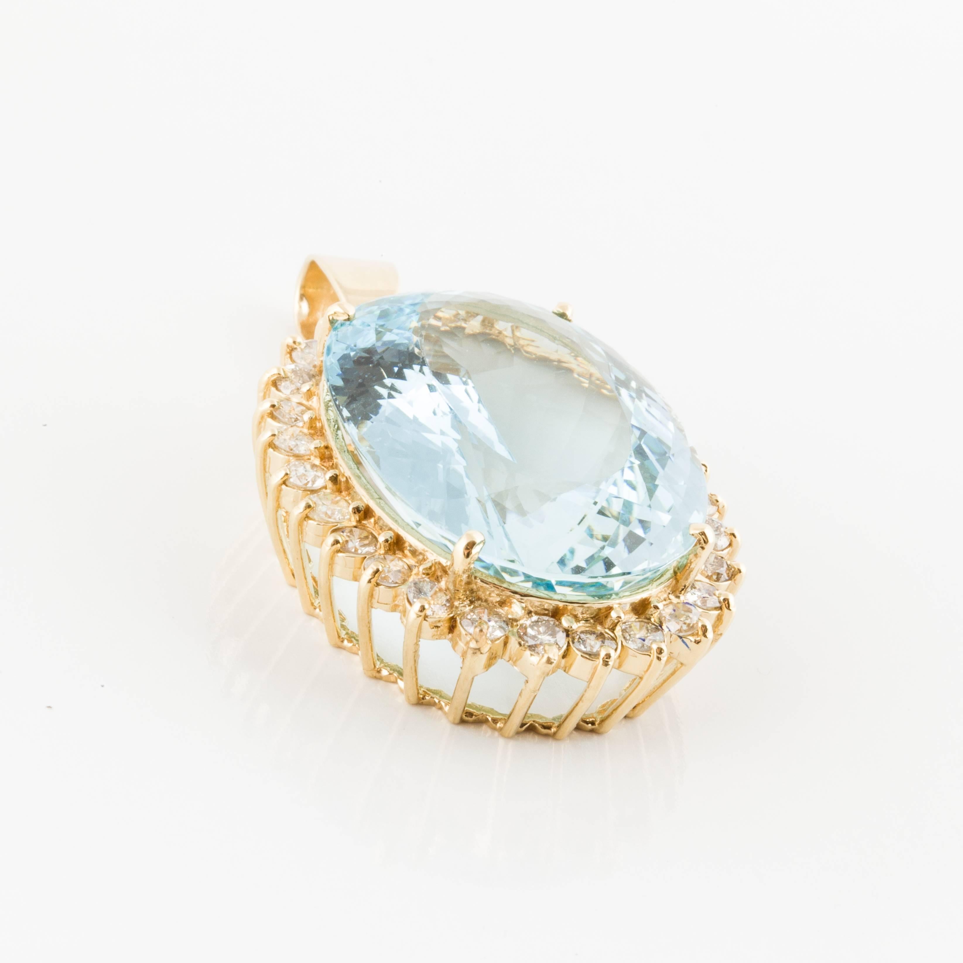 52 Carat Oval Aquamarine and Diamond Pendant in 18K Gold In Good Condition In Houston, TX