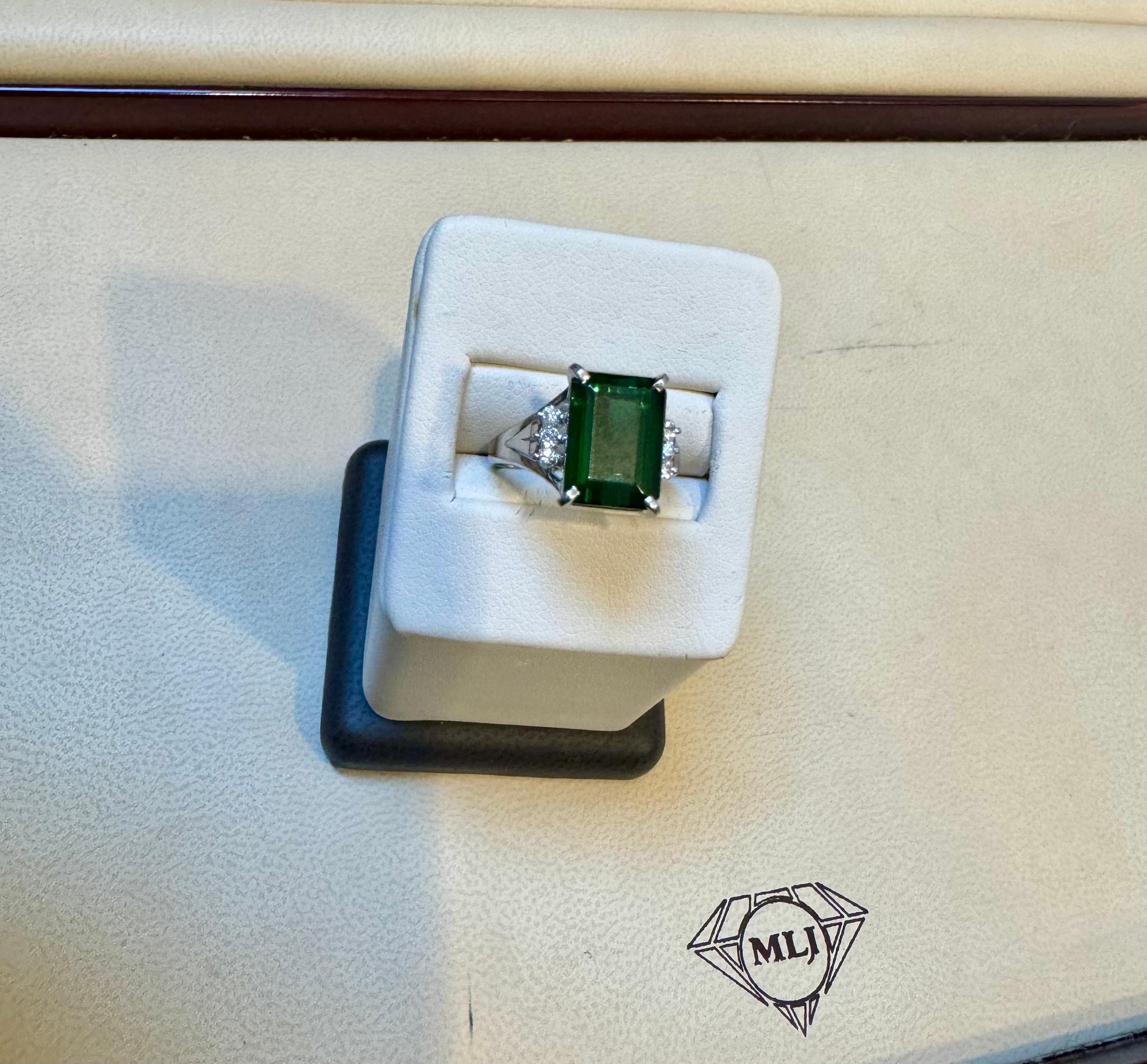 5.2 Carat Green Tourmaline & .15 Carat Diamond Cocktail Ring 14 Karat White Gold For Sale 4