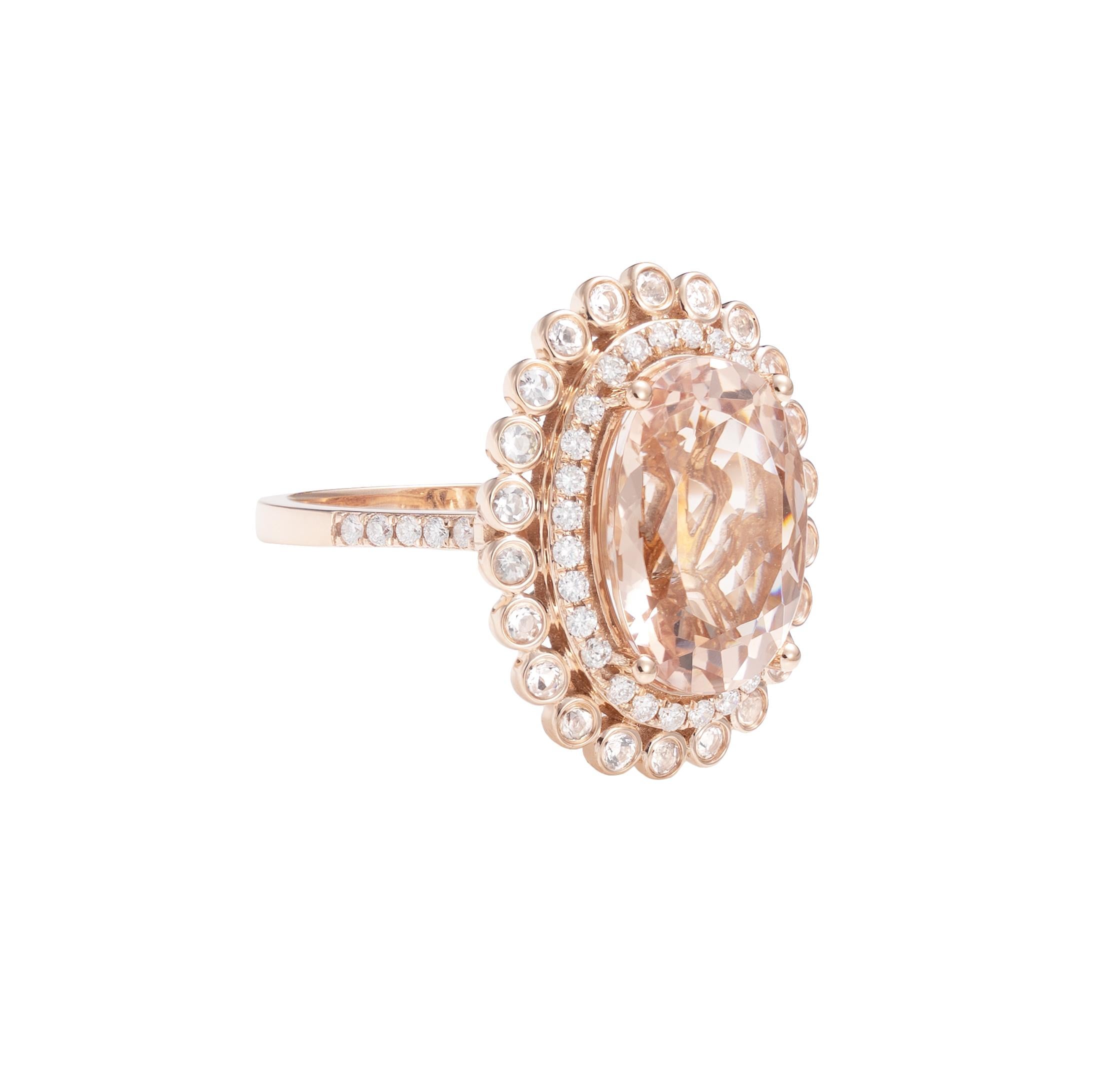 Diese Kollektion bietet eine Reihe von prächtigen Morganiten! Diese Ringe aus Roségold sind mit weiteren Morganiten und Diamanten verziert und wirken klassisch und elegant. 

Klassischer Morganit-Ring aus 18 Karat Roségold mit Diamanten und