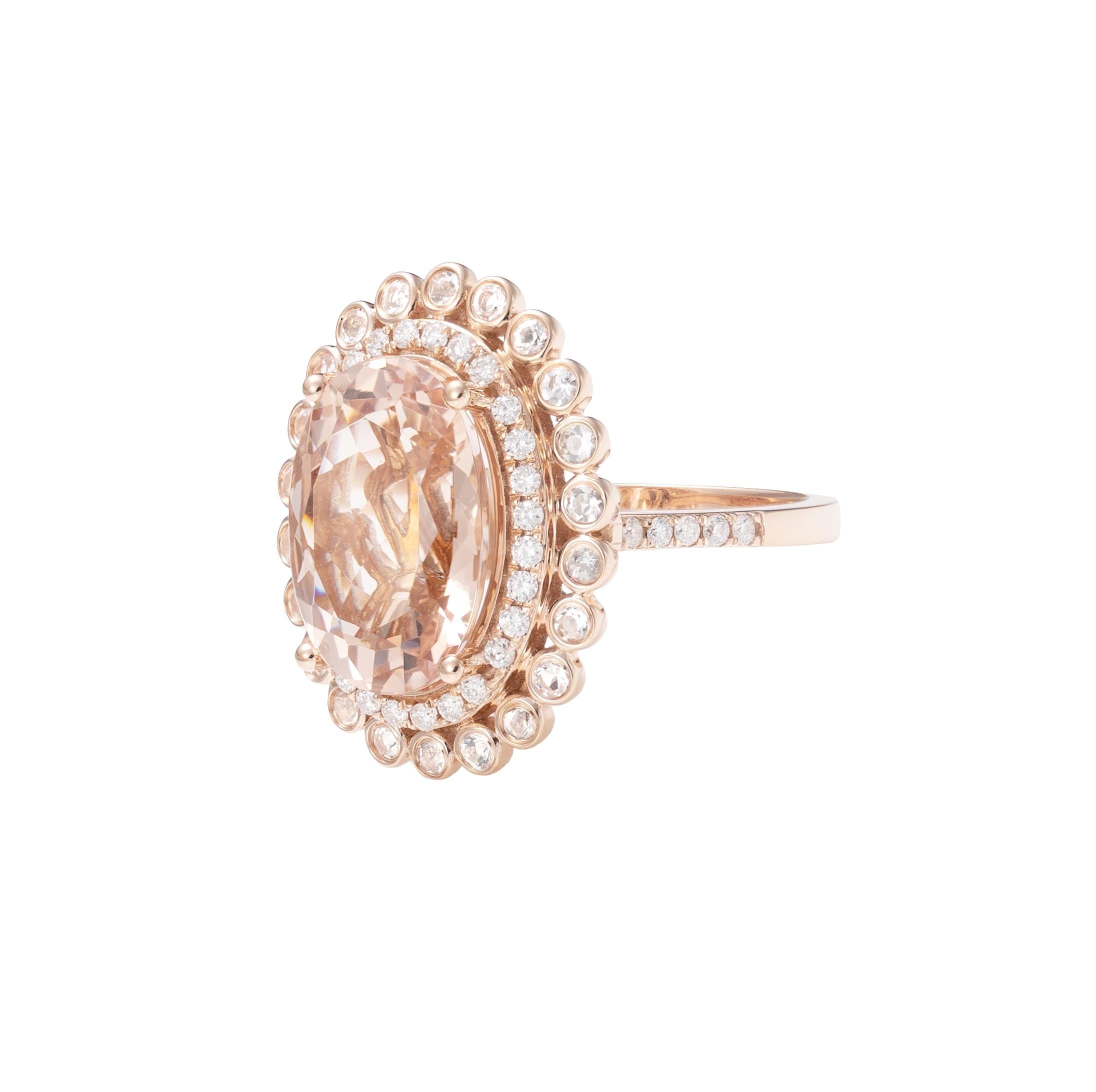 Contemporary 5.2 Carat Morganite and Diamond Ring in 18 Karat Rose Gold For Sale