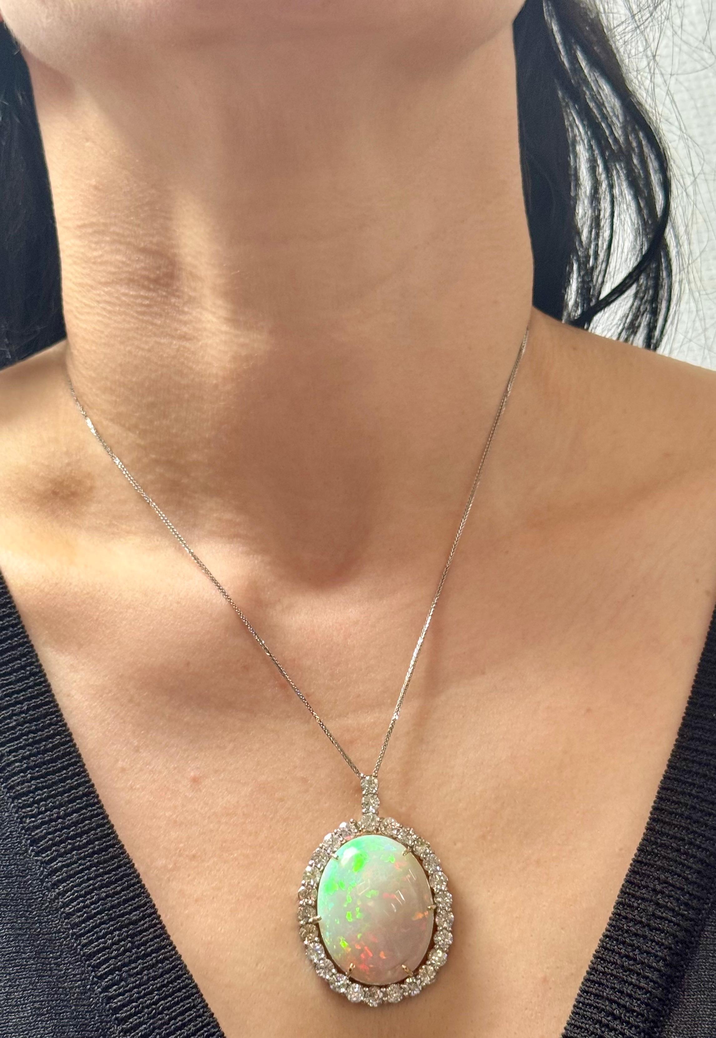 52 Karat Ovaler äthiopischer Opal & Diamant-Anhänger 14 Karat Weißgold Halskette im Angebot 4