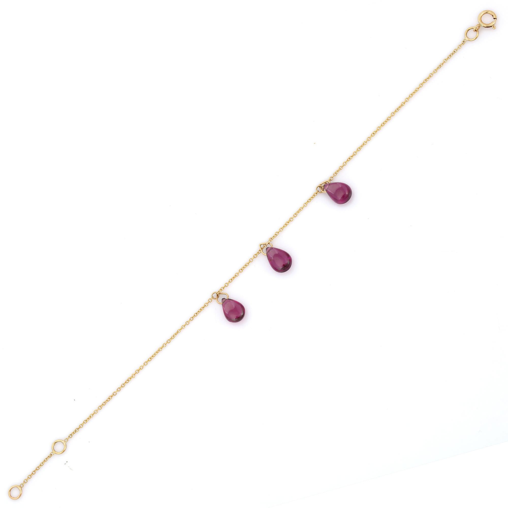Pear Cut Dangling 5.2 Ct Garnet Chain Bracelet in 18K Yellow Gold For Sale