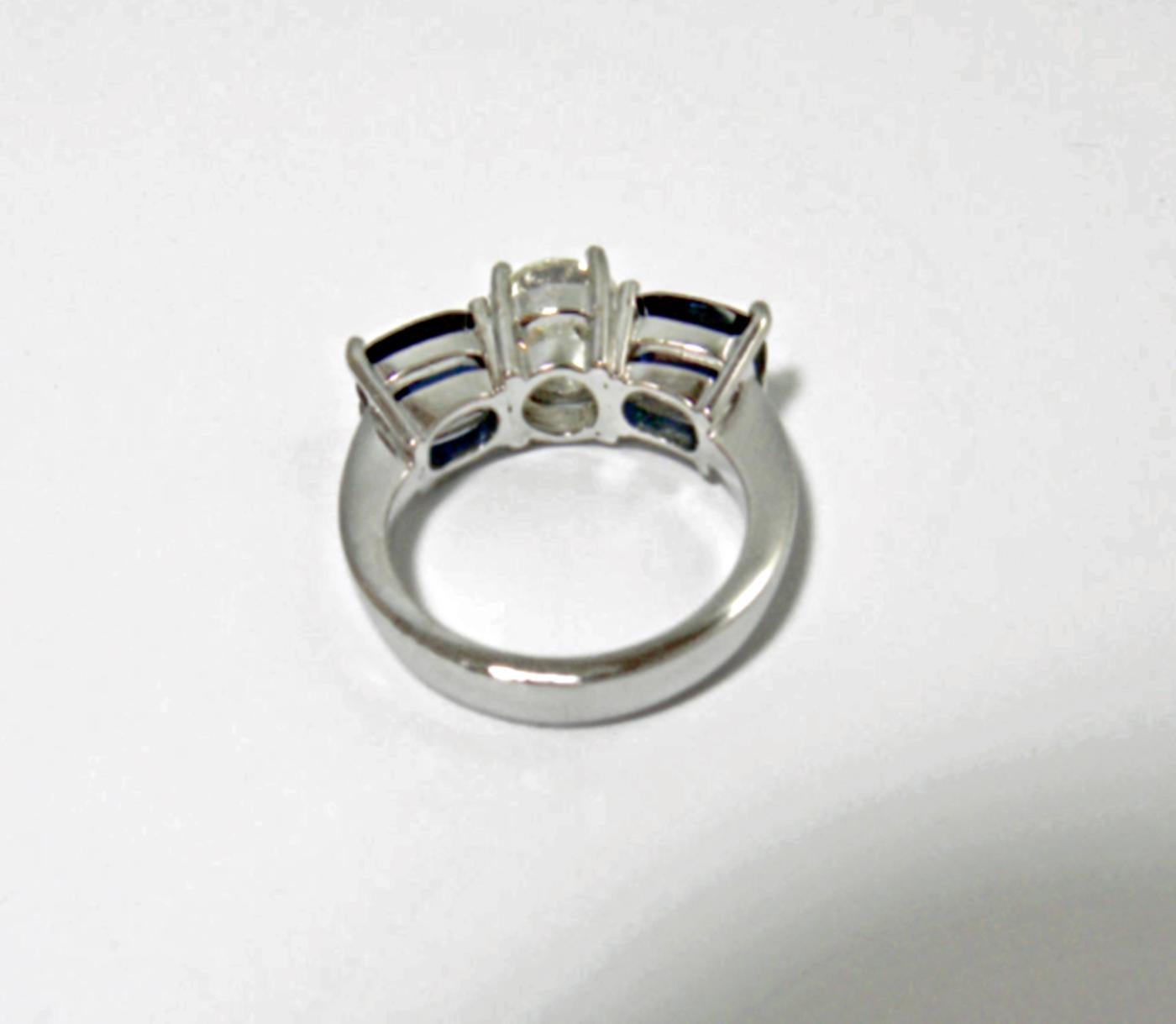 Contemporary 5.20 Carat Diamond Blue Sapphire Engagement Ring 18 Karat White Gold For Sale