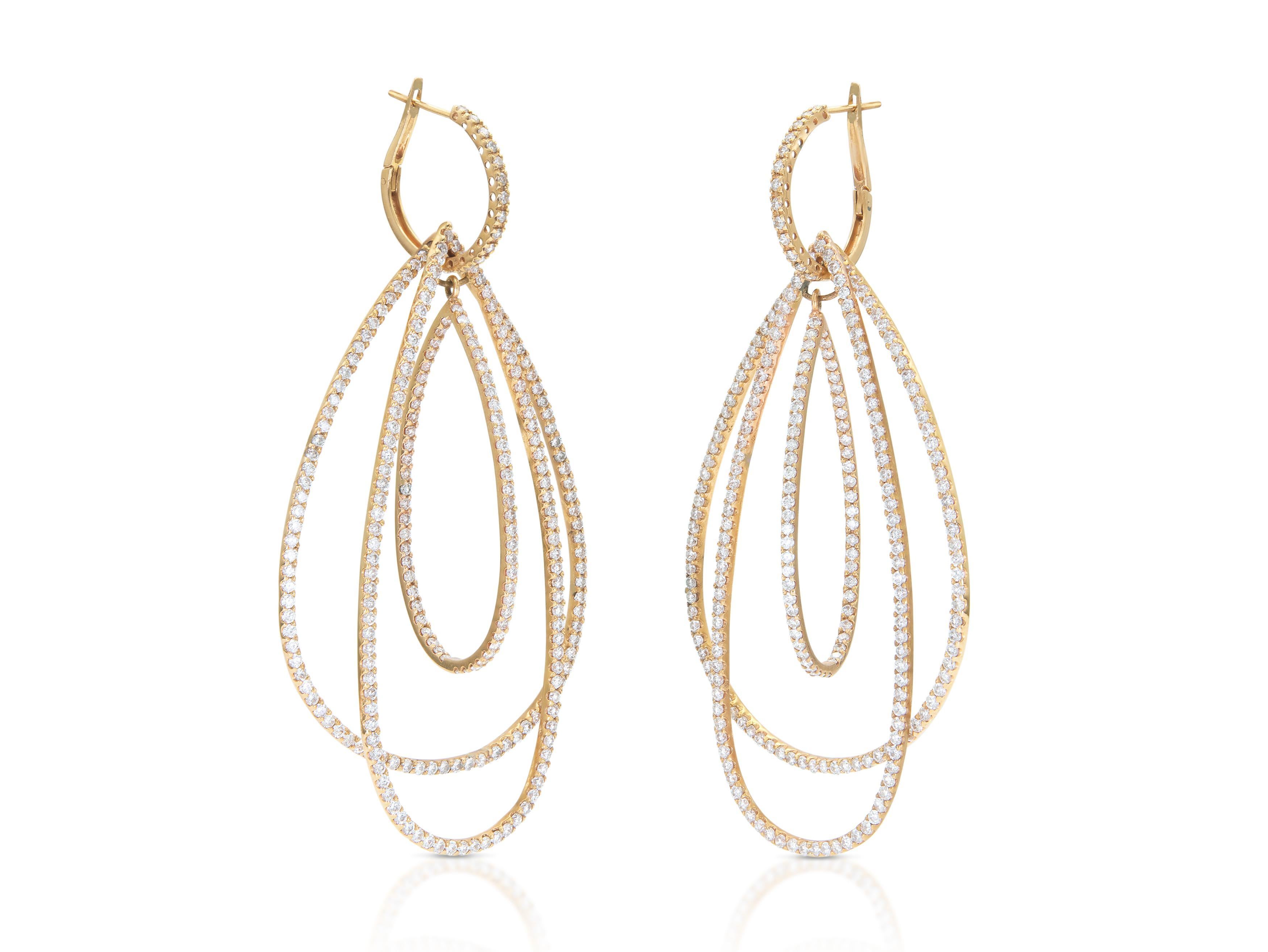 Donna Orecchini pendenti con diamante da 5,20 carati in vendita