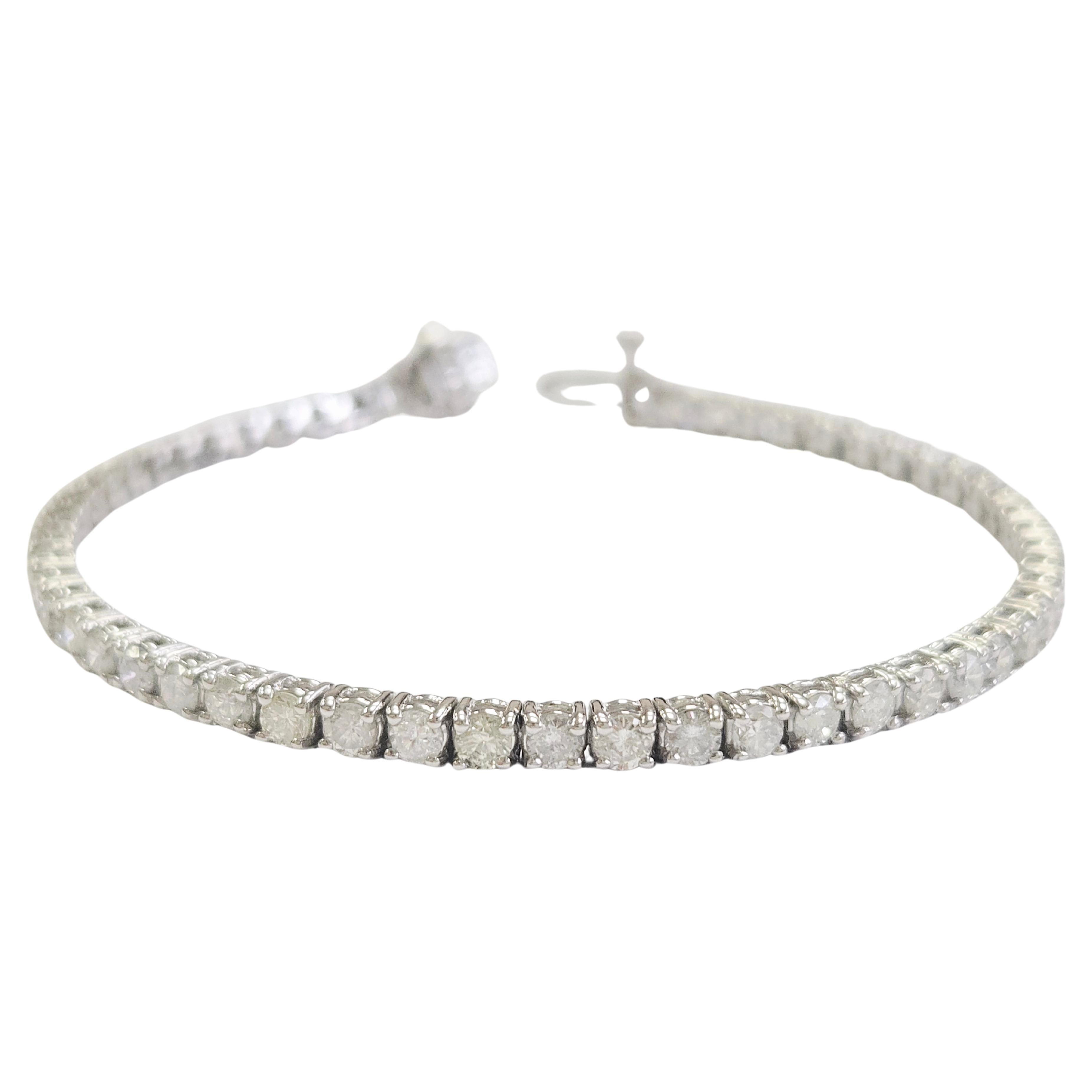 Tennisarmband aus 14 Karat Weißgold mit 5,20 Karat natürlichen Diamanten