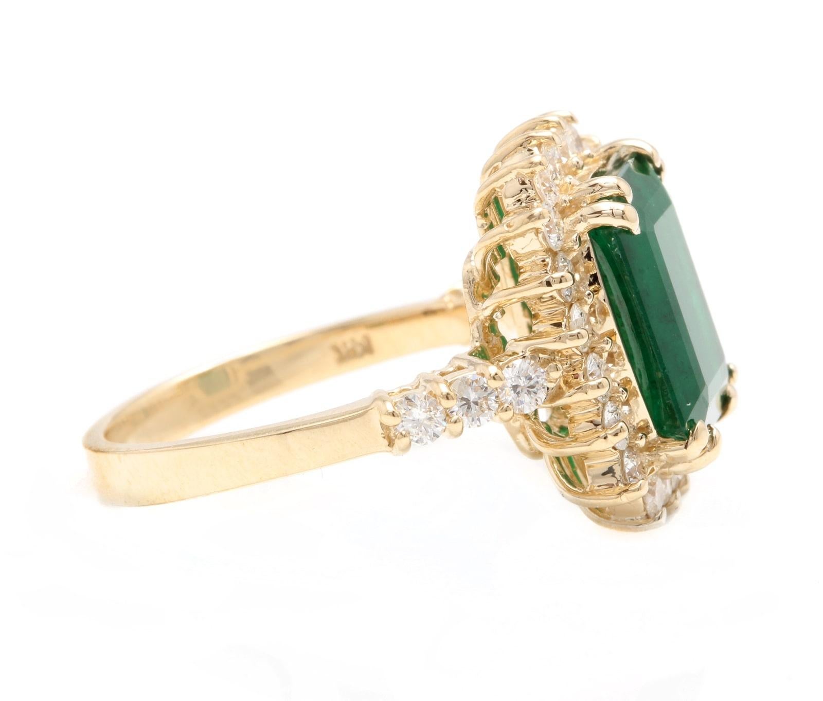 Emerald Cut 5.20 Carat Natural Emerald and Diamond 14 Karat Solid Yellow Gold Ring For Sale