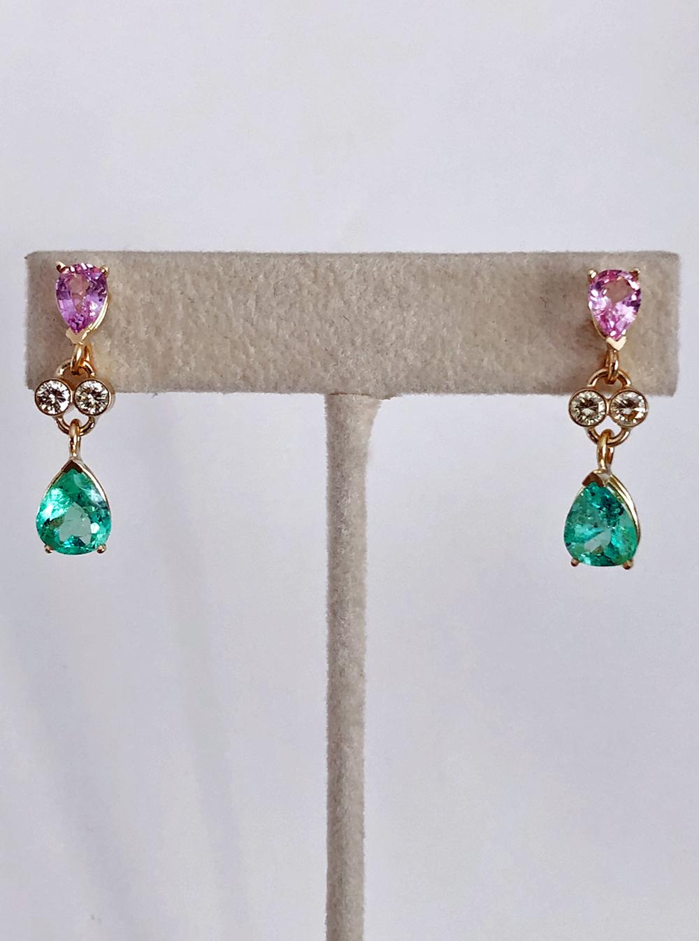 Contemporary 5.20 Carat Colombian Emerald Sapphire Diamond Dangle Earrings 18 Karat For Sale