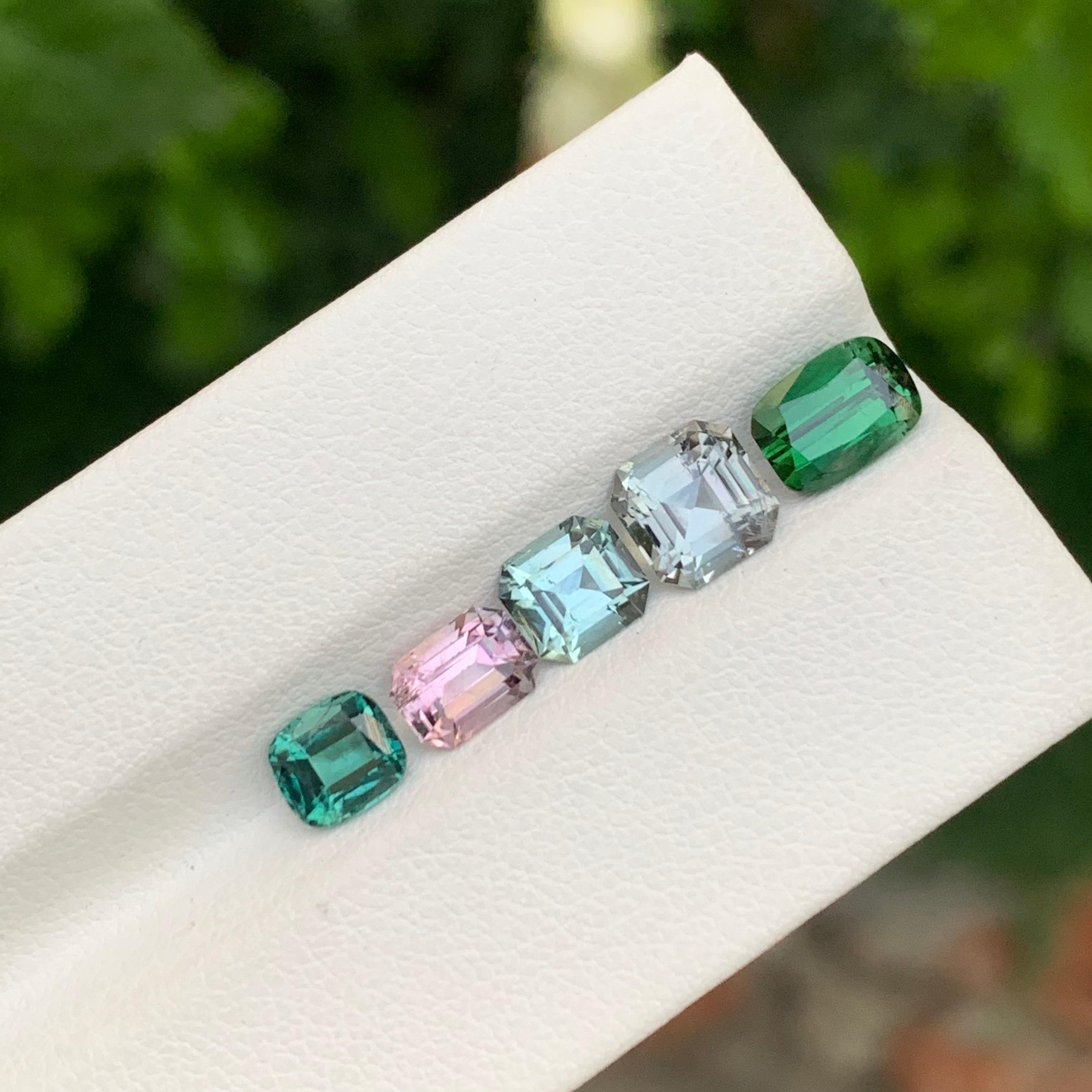 Tourmaline naturelle non sertie de 5.20 carats, pierre précieuse pour bijoux en vente 4