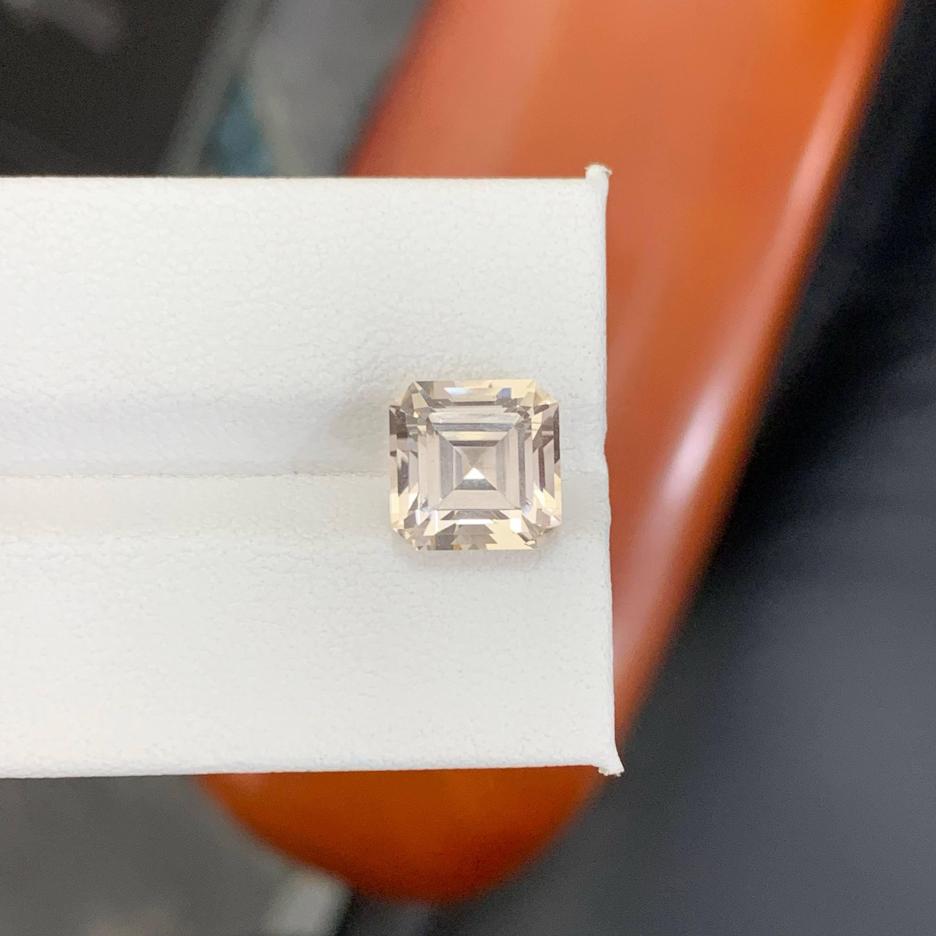 Moderne 5.20 Carat Natural Loose Quality Topaz Stone Asscher Cut Pakistani Gemstone en vente