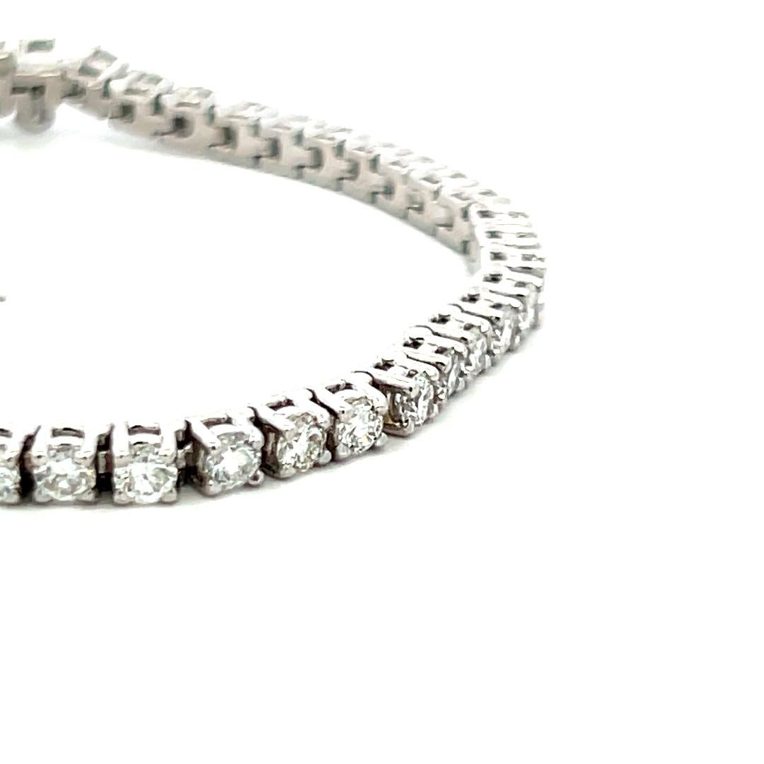 5,20 Karat Runder Brillant G VS Diamant 18 Karat Weißgold Tennisarmband im Angebot 1
