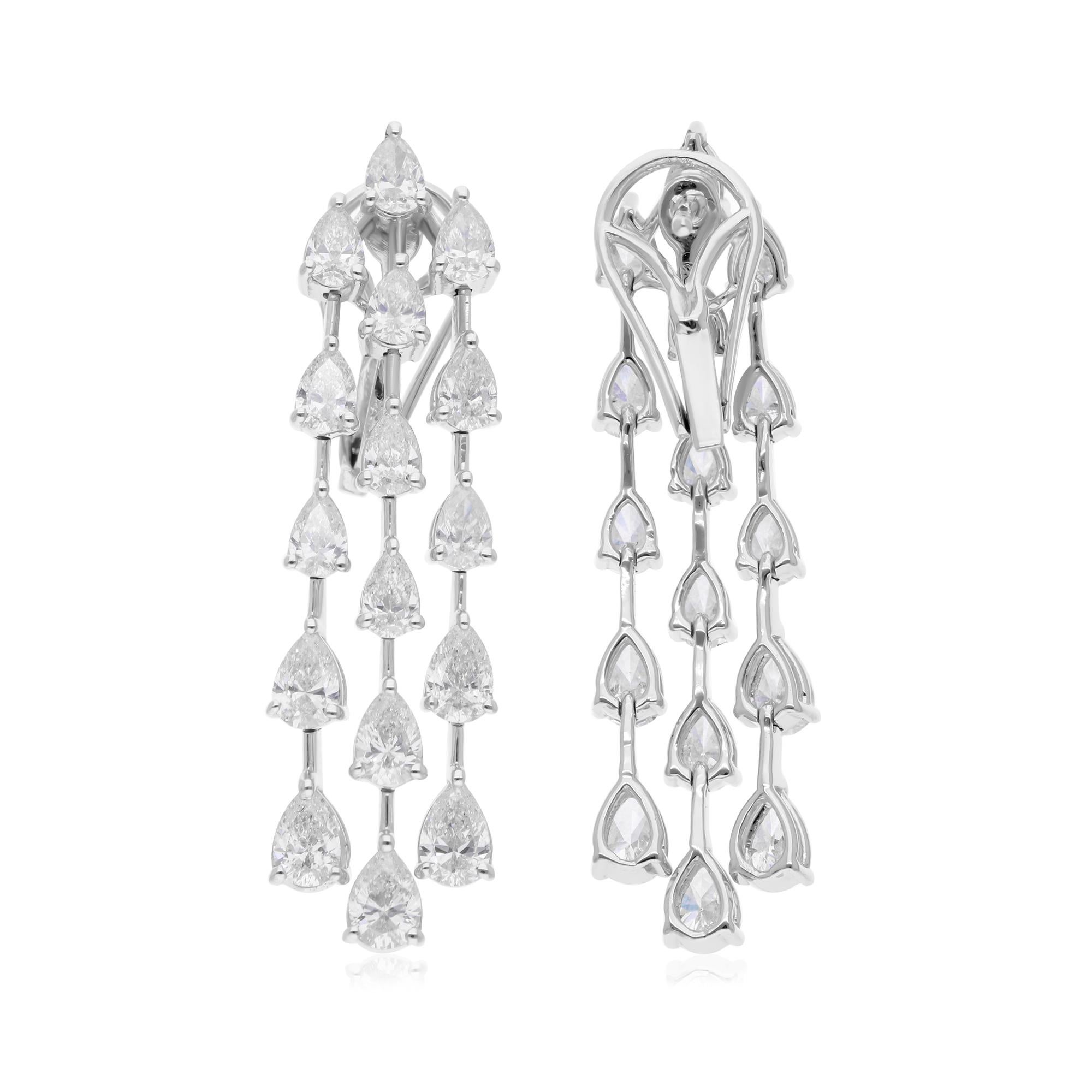 Coulées dans de l'or 14 carats, ces boucles d'oreilles exquises sont serties de 5,20 carats de diamants étincelants.

Suivez la vitrine de Spectrum Jewels pour découvrir la dernière collection et les pièces exclusives. Spectrum Jewels est fièrement