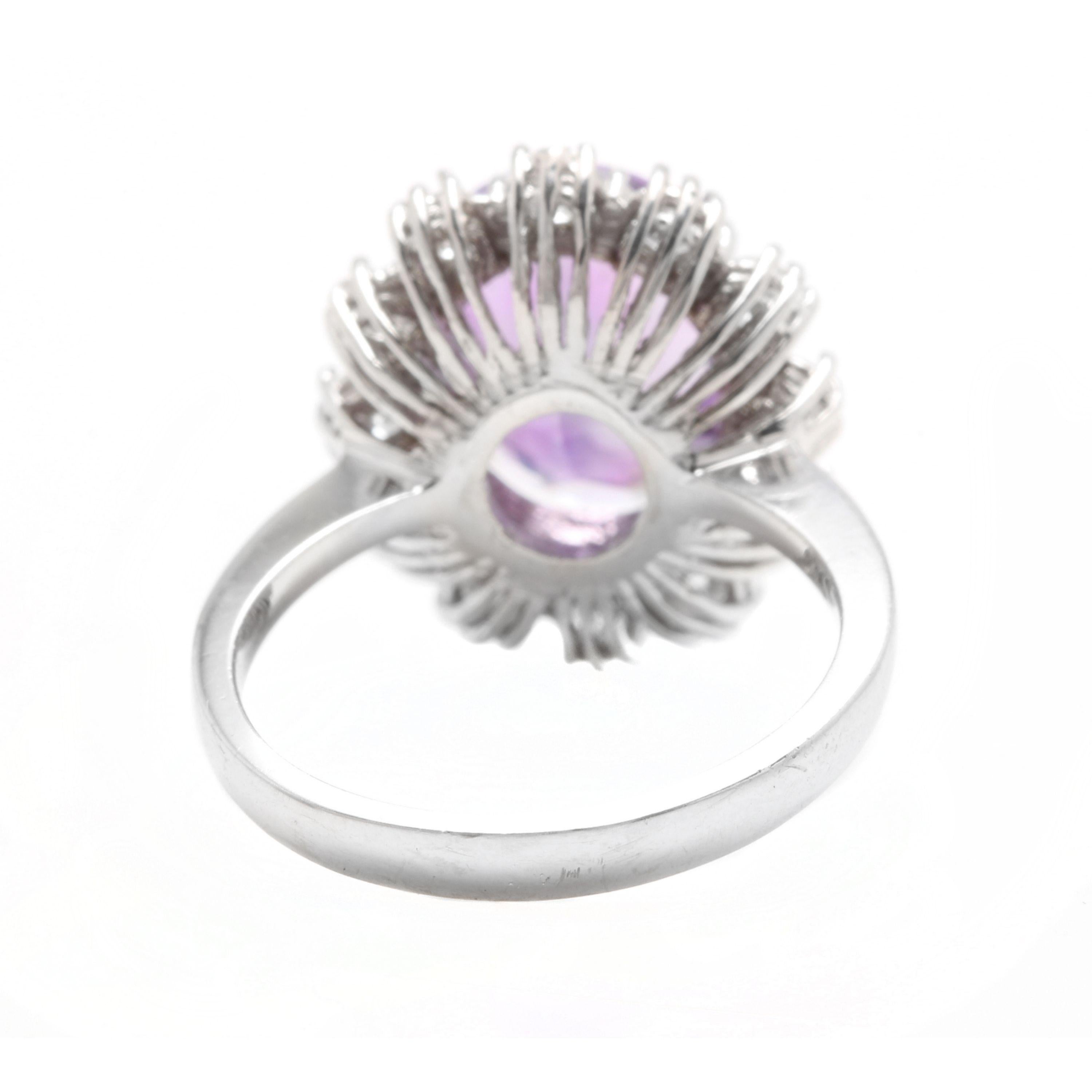 5.20 Carat Natural Amethyst and Diamond 14 Karat Solid White Gold Ring In New Condition For Sale In Los Angeles, CA