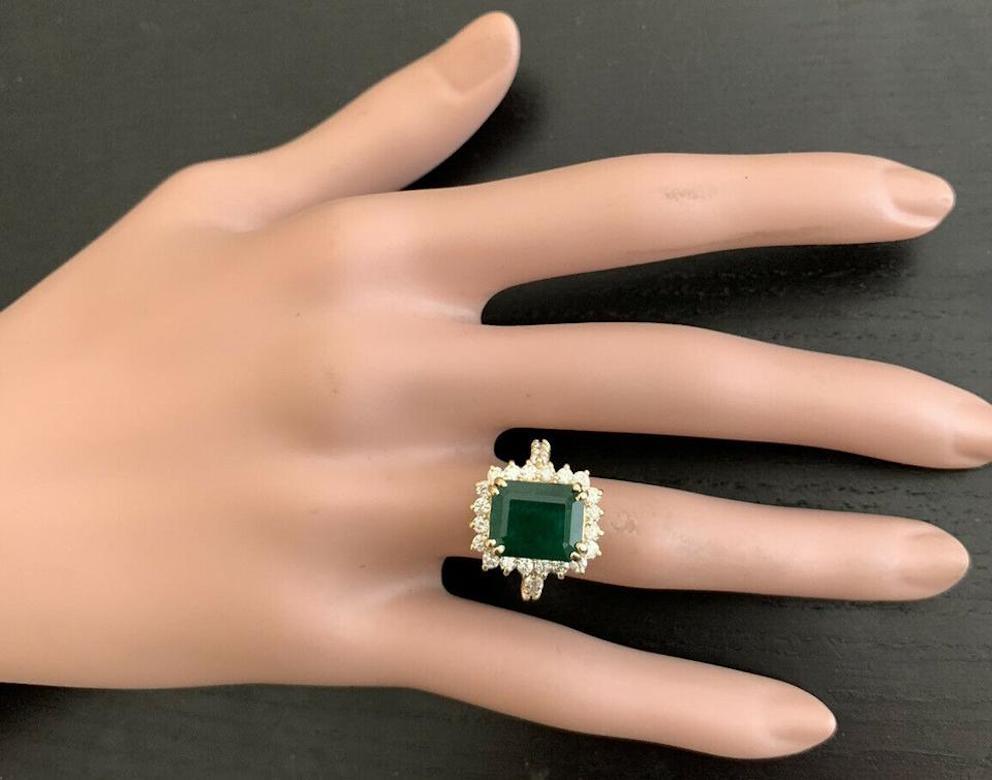 14 Karat massiver Gelbgoldring mit 5,20 Karat natürlichem Smaragd und Diamant Damen