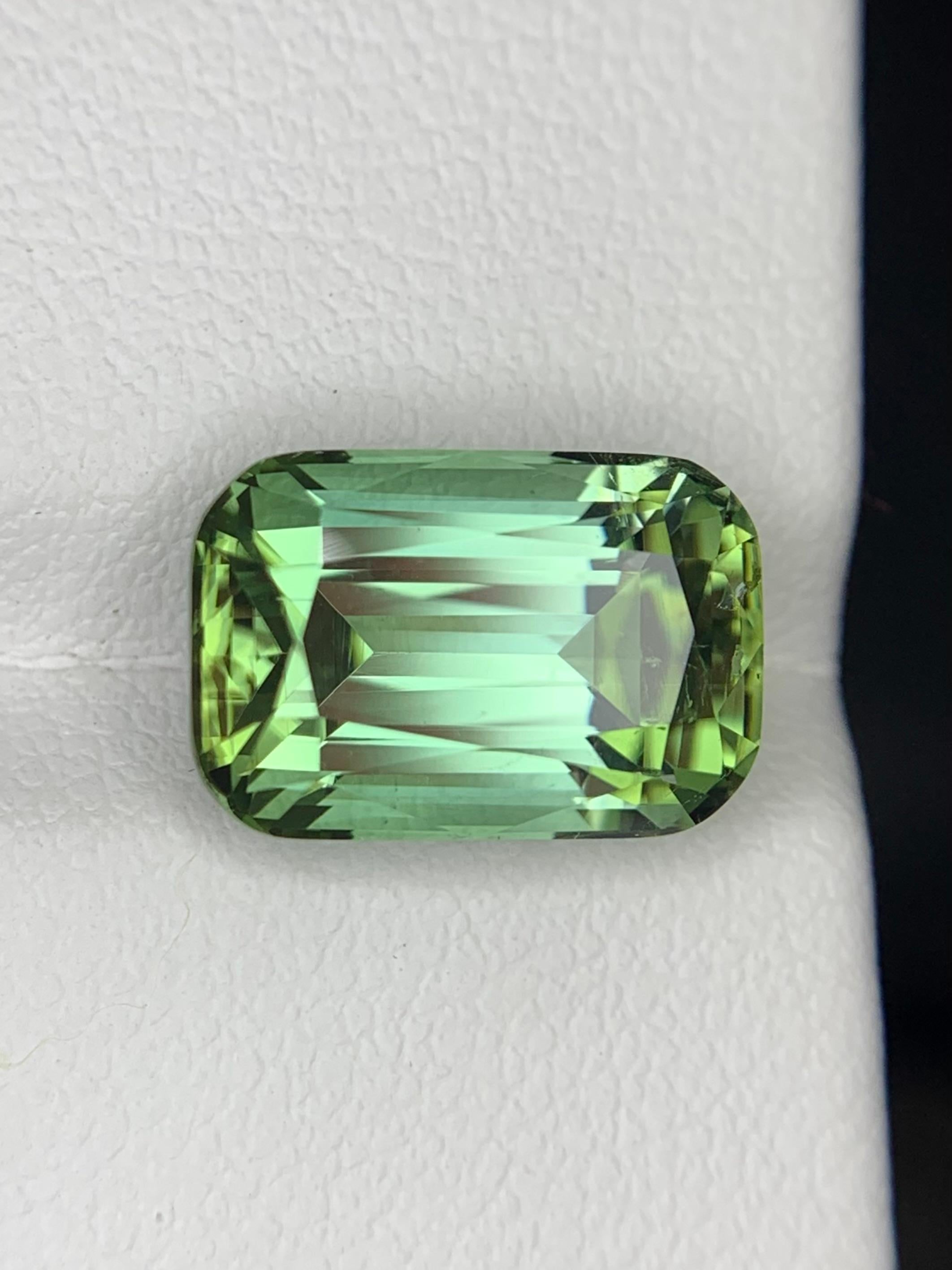 Arts and Crafts 5,20 carati di gemma naturale di tormalina menta sciolta in vendita