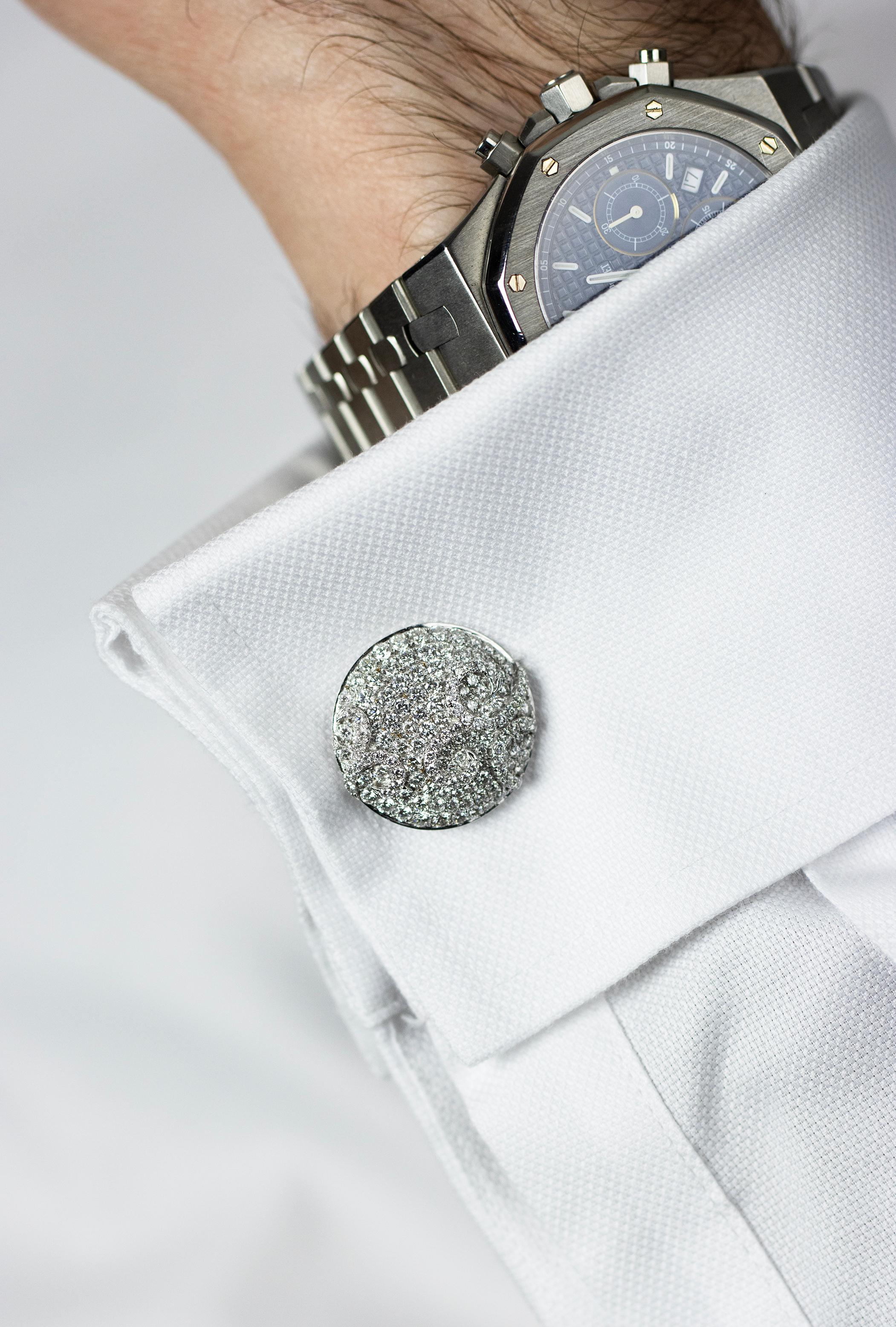 5.20 Carats Total Brilliant Round Diamond 18k White Gold Cufflinks In New Condition For Sale In New York, NY