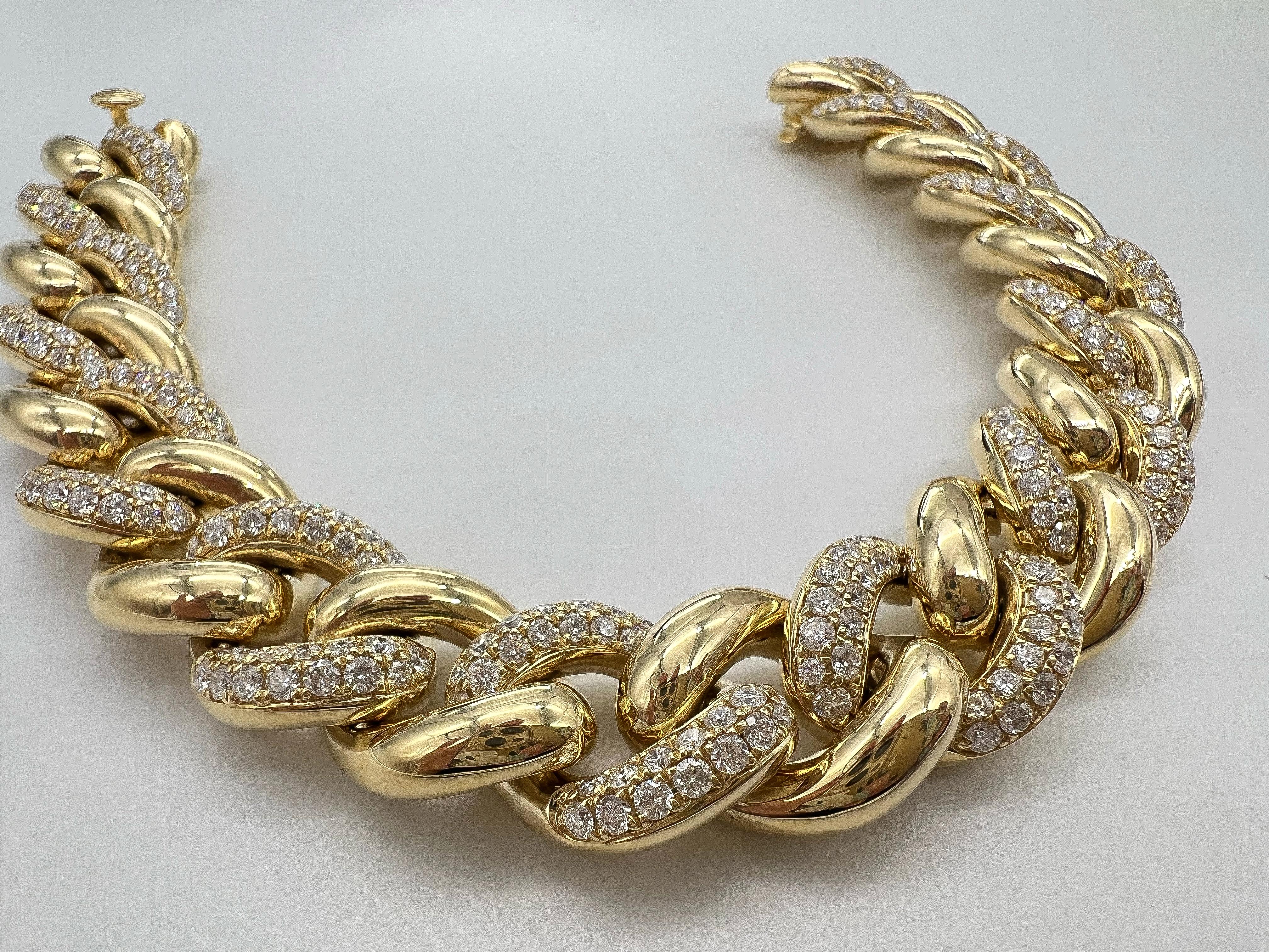 Round Cut 5.21 Carat 14K Yellow Gold Iced Out Cuban Link Diamond Bracelet, 41.9g For Sale