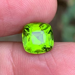 5.21 Karat Lebendiges Grün Natürlicher Peridot Cushion-Schliff Loser Edelstein aus Pakistan
