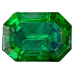 Pierre précieuse naturelle du Kenya, grenat tsavorite vert taille émeraude de 5,21 carats
