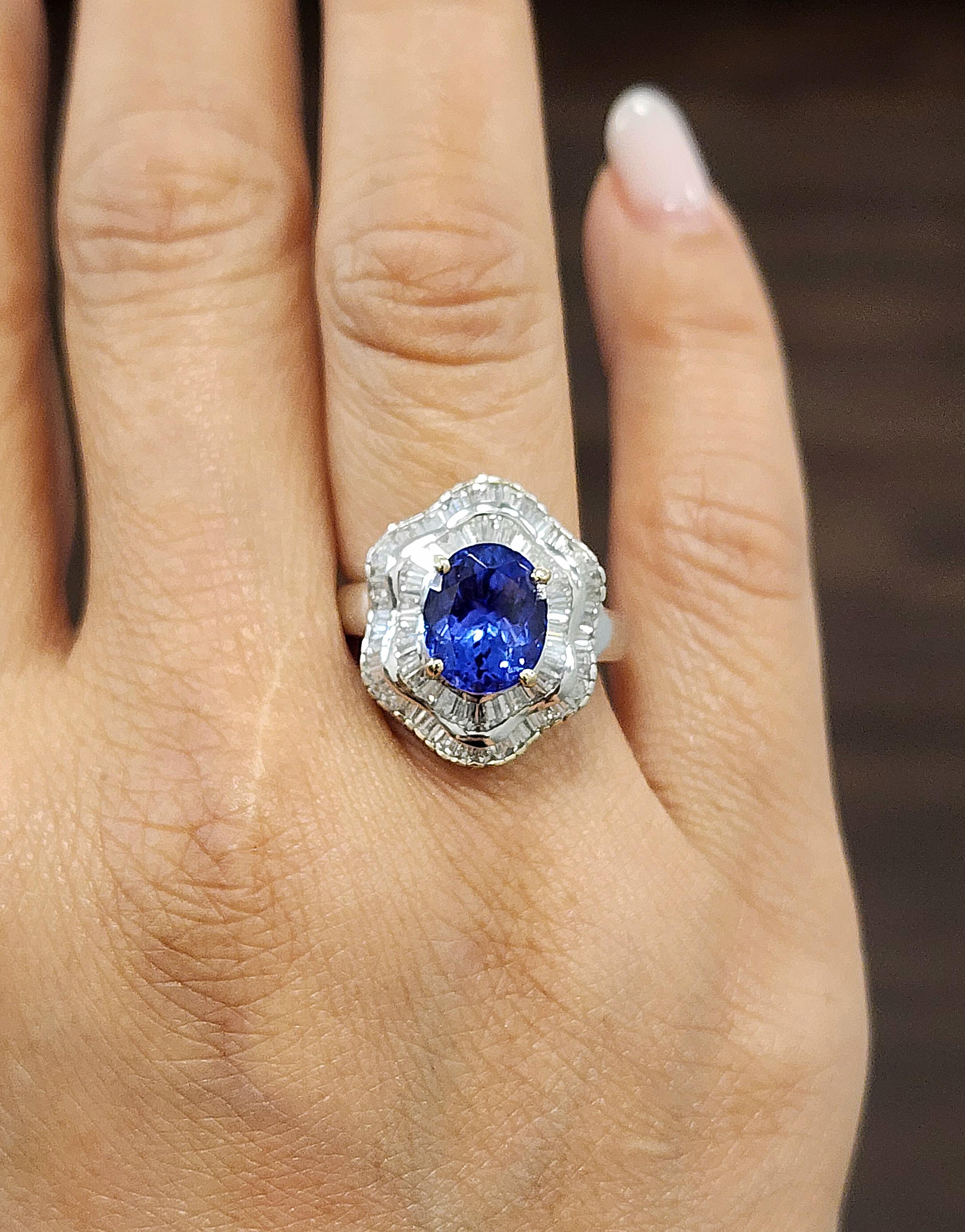 5.21 Karat Tansanit & Diamantring im Zustand „Neu“ im Angebot in Chicago, IL