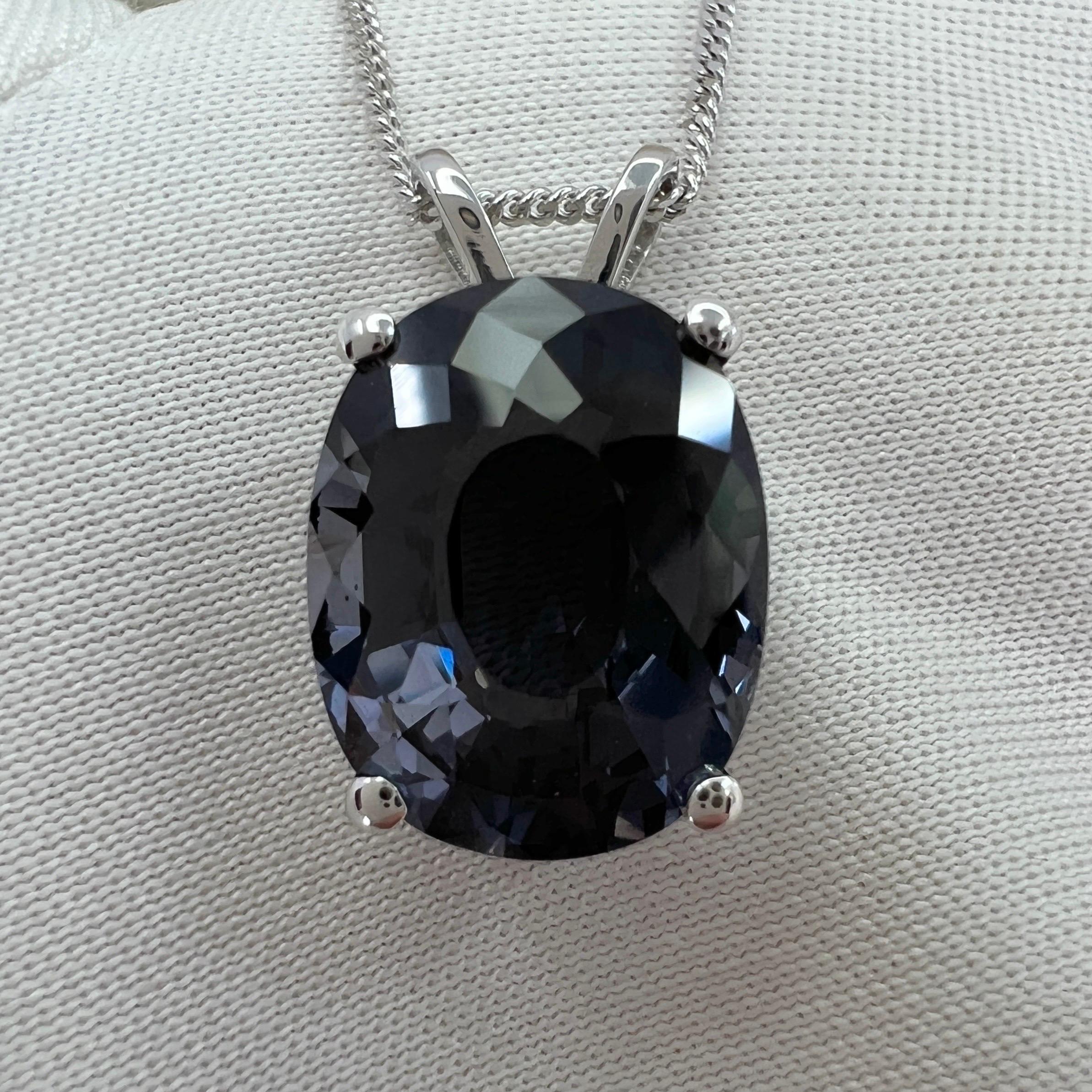 Pendentif solitaire ovale fantaisie en or blanc 18 carats avec spinelle en titane gris violet et 5,21 carats en vente 3