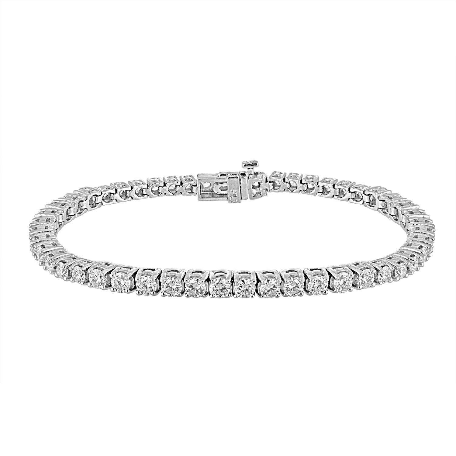 Contemporary 5.22 Carat Diamonds Gold Tennis Bracelet For Sale