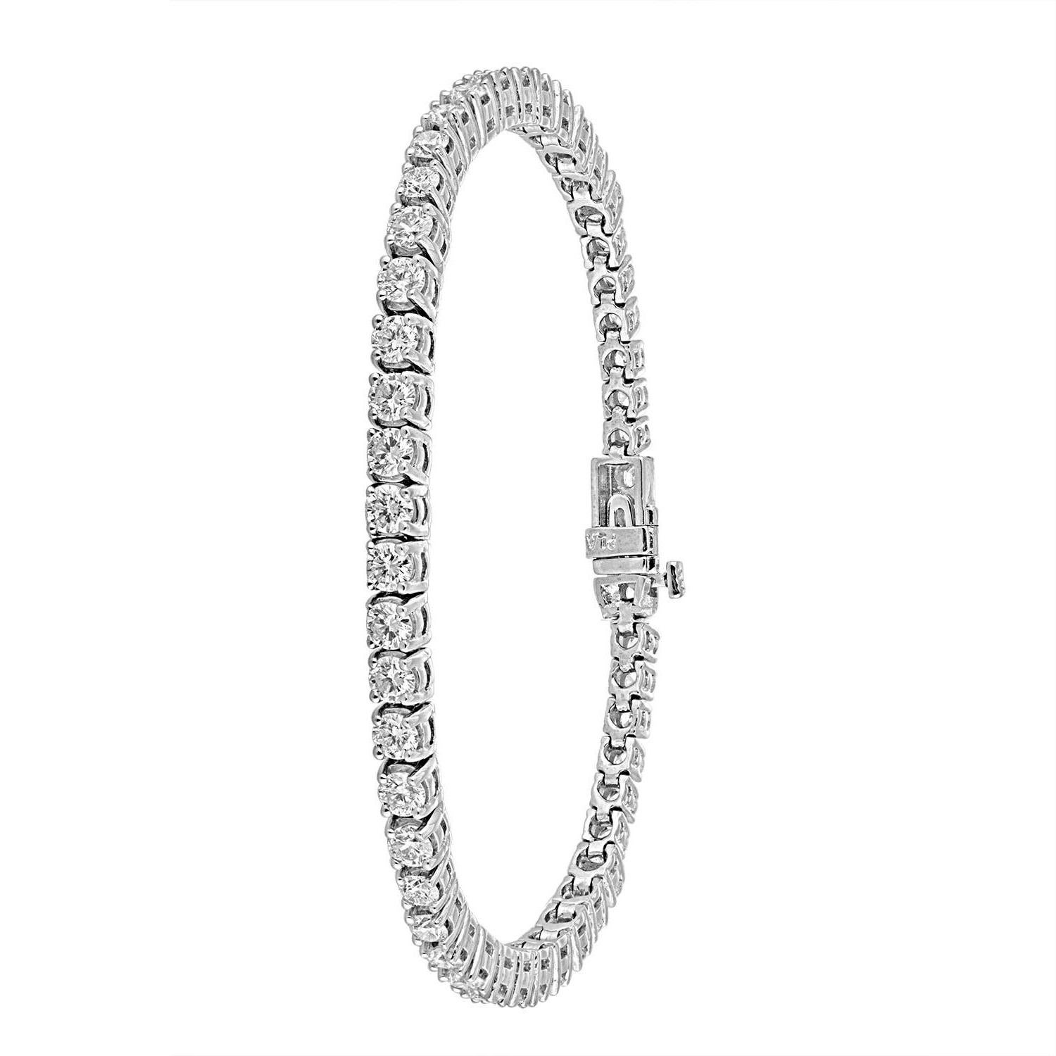 5.22 Carat Diamonds Gold Tennis Bracelet In New Condition For Sale In New York, NY