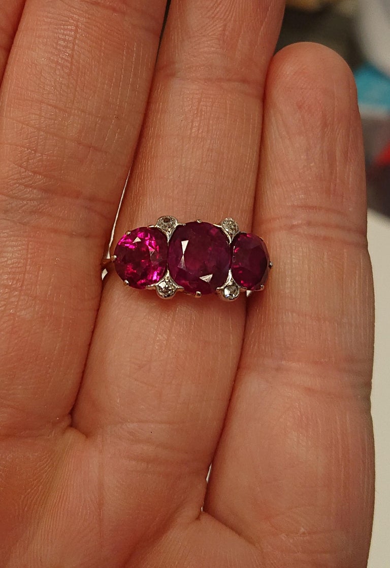 5.22 Carat Unheated Burmese Ruby 3-Stone and Diamond Platinum and Gold Ring For Sale 2
