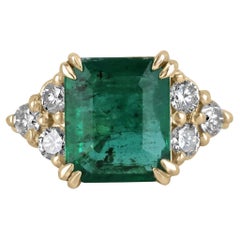 5.22tcw Freckled Dark Green Emerald-Emerald Cut & Diamond Accent Bague de fiançailles