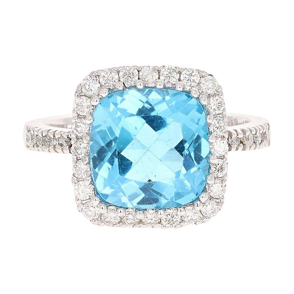 Square Blue Topaz and Diamond Ring, 18 Karat White Gold For Sale at 1stDibs