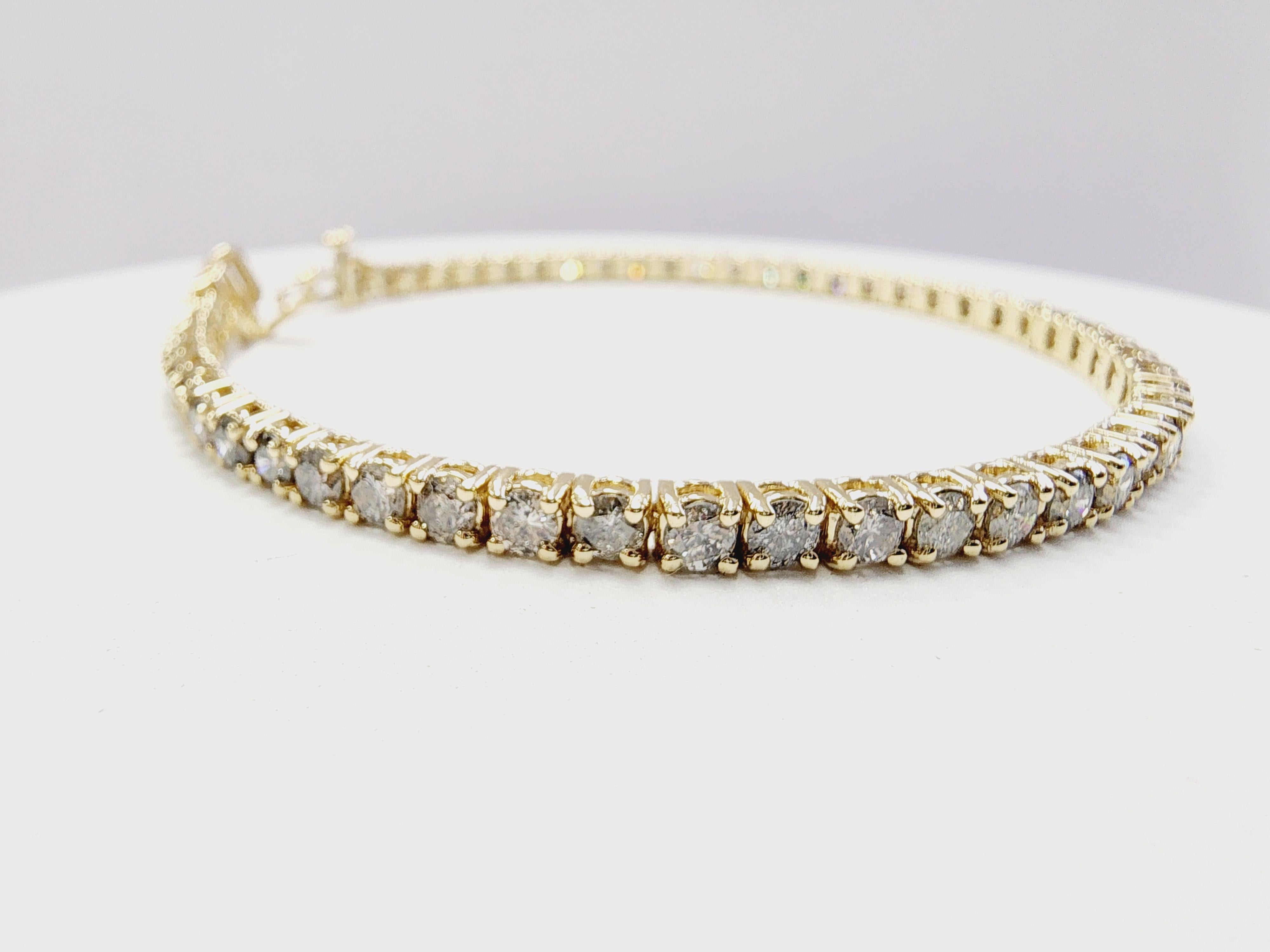 Women's or Men's 5.23 Carat Natural Diamond Tennis Bracelet 14 Karat Yellow Gold