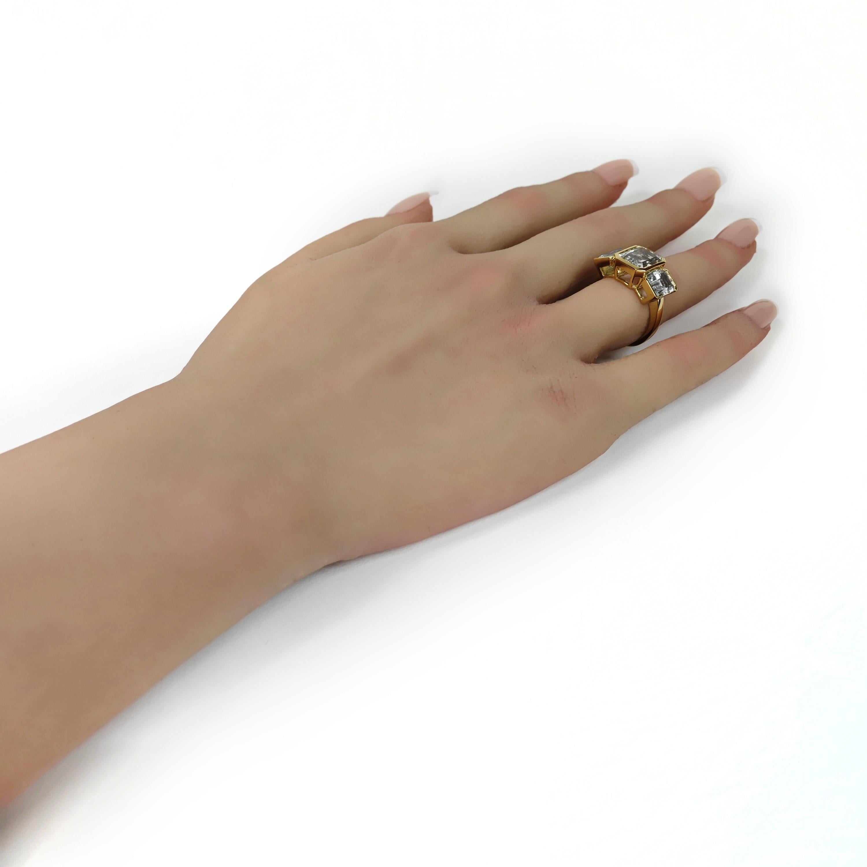 5.23 Carats Aquamarine Yellow Gold Ring For Sale 1