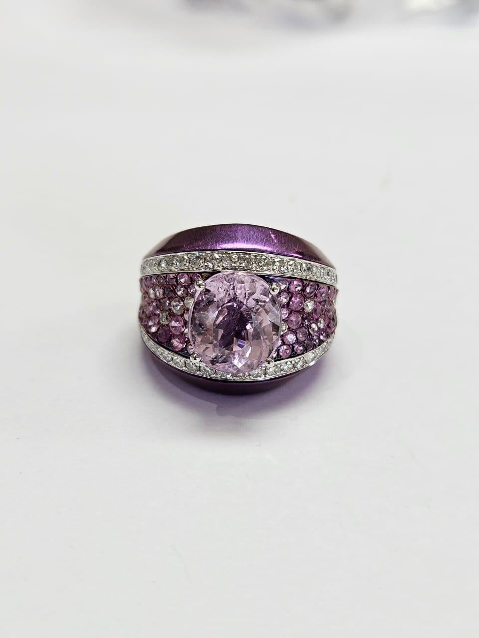 5,23 carats, Kunzite, saphirs roses et diamants Bague en titane avec platine 900 Neuf - En vente à Hong Kong, HK
