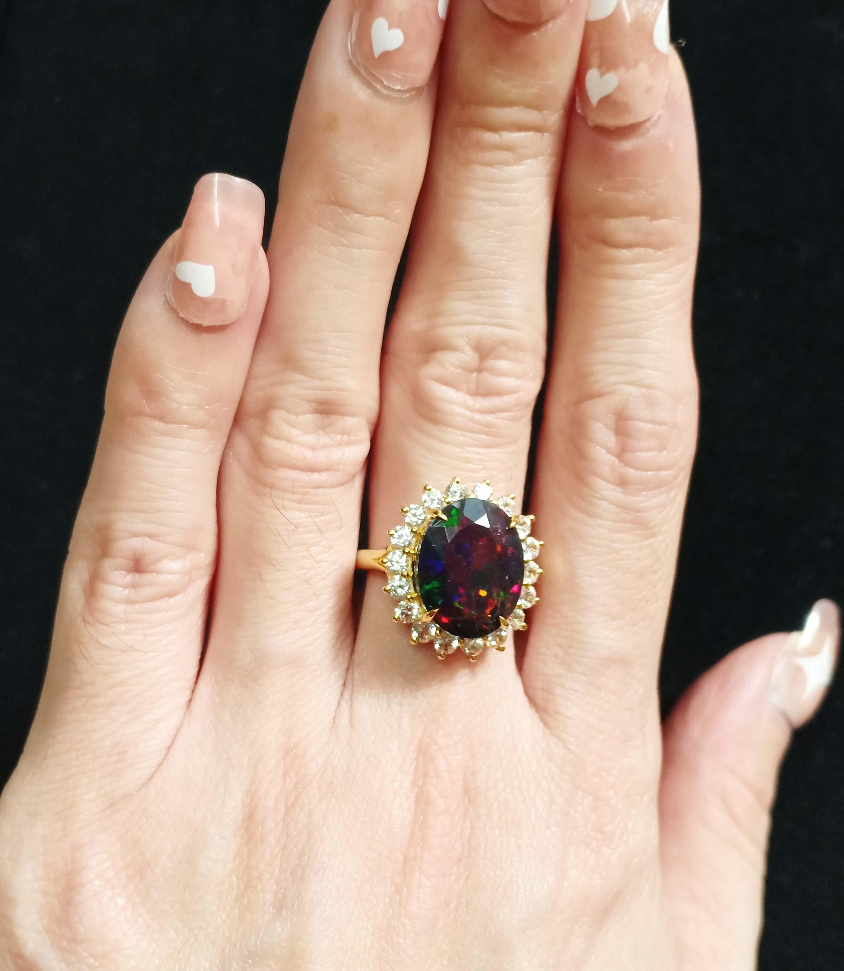 5.23cts Black Opal ring. Sterling Silver in 18K Gold Plated. For Sale 4