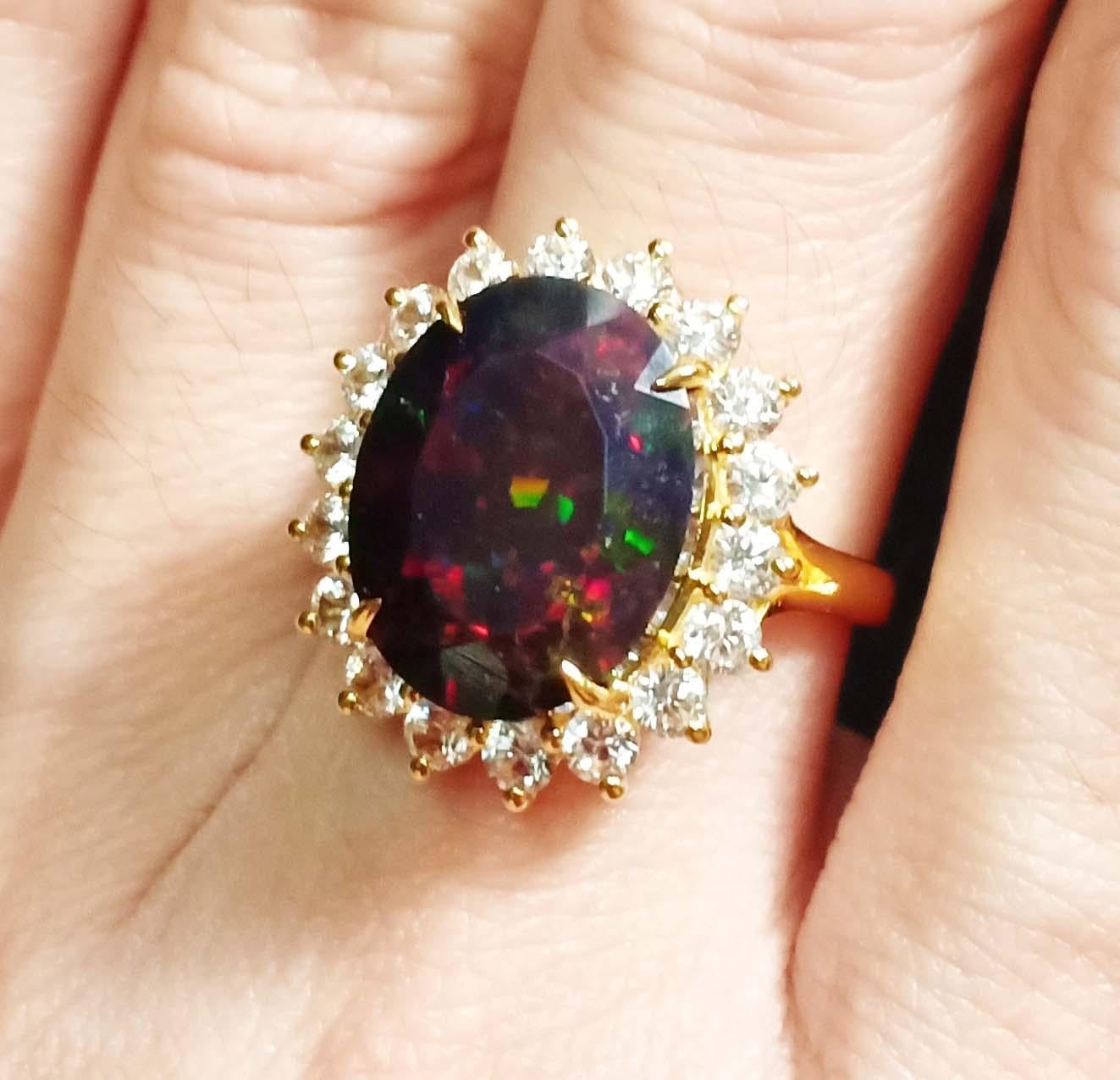 5.23cts Black Opal ring. Sterling Silver in 18K Gold Plated. For Sale 5