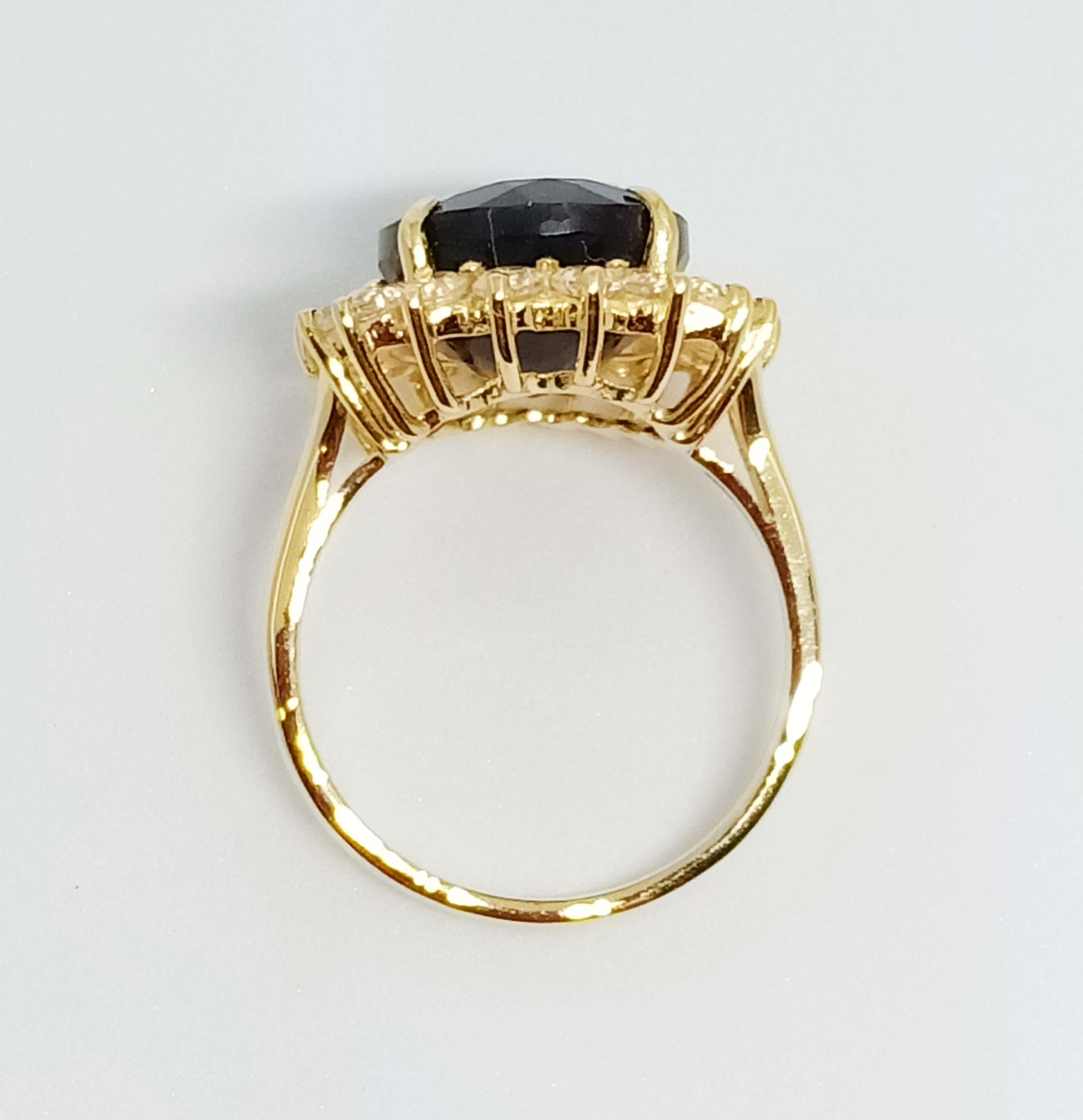Women's 5.23cts Black Opal ring. Sterling Silver in 18K Gold Plated. For Sale