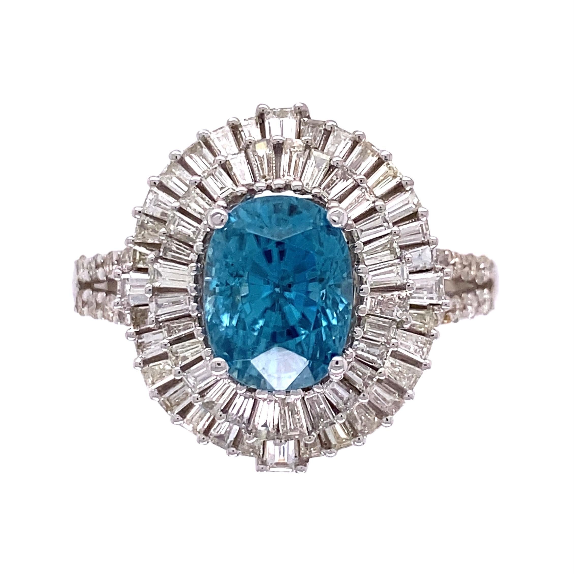 5.24 Carat Blue Zircon and Diamond Gold Cocktail Ring Estate Fine Jewelry For Sale 2