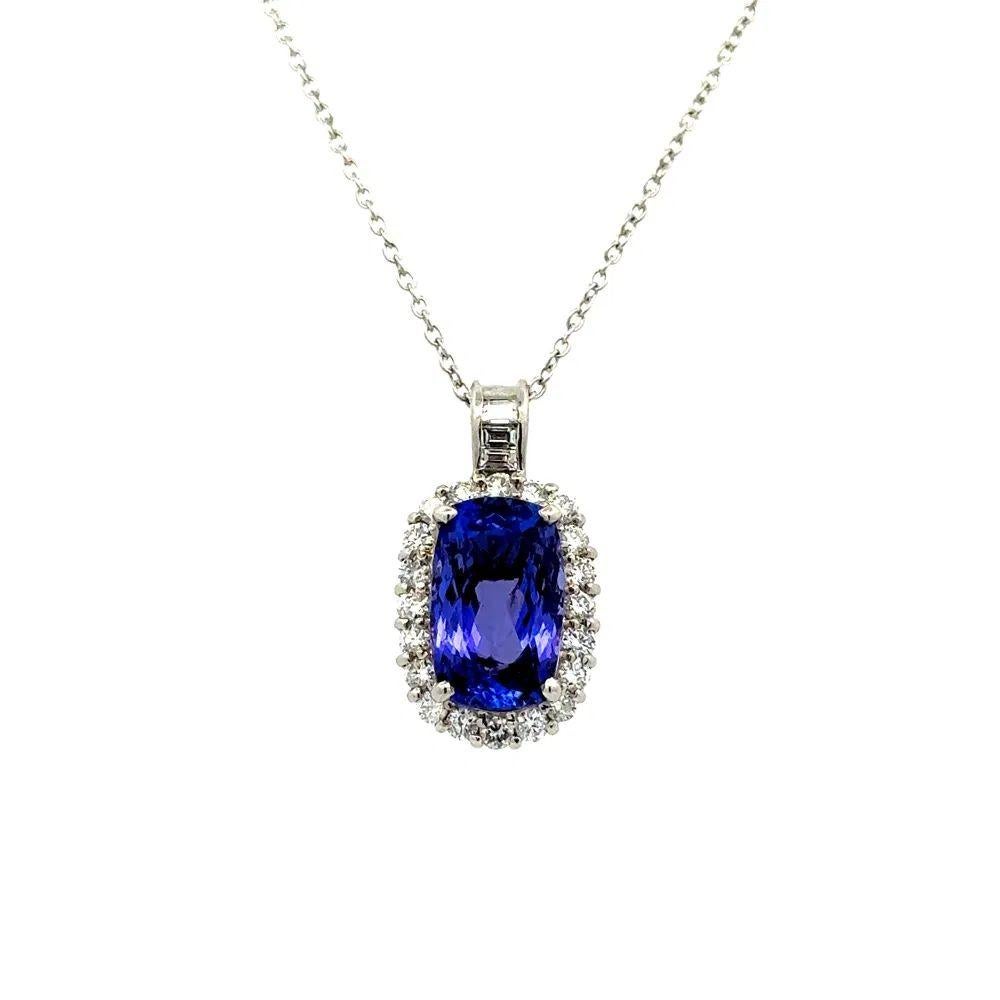 Taglio cuscino Collana con ciondolo in platino con tanzanite e diamanti a cuscino da 5,24 carati in vendita