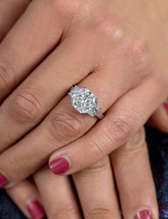 5.24 Carat Radiant Diamond Ring Brilliant 18K Gold Signature Sophistication