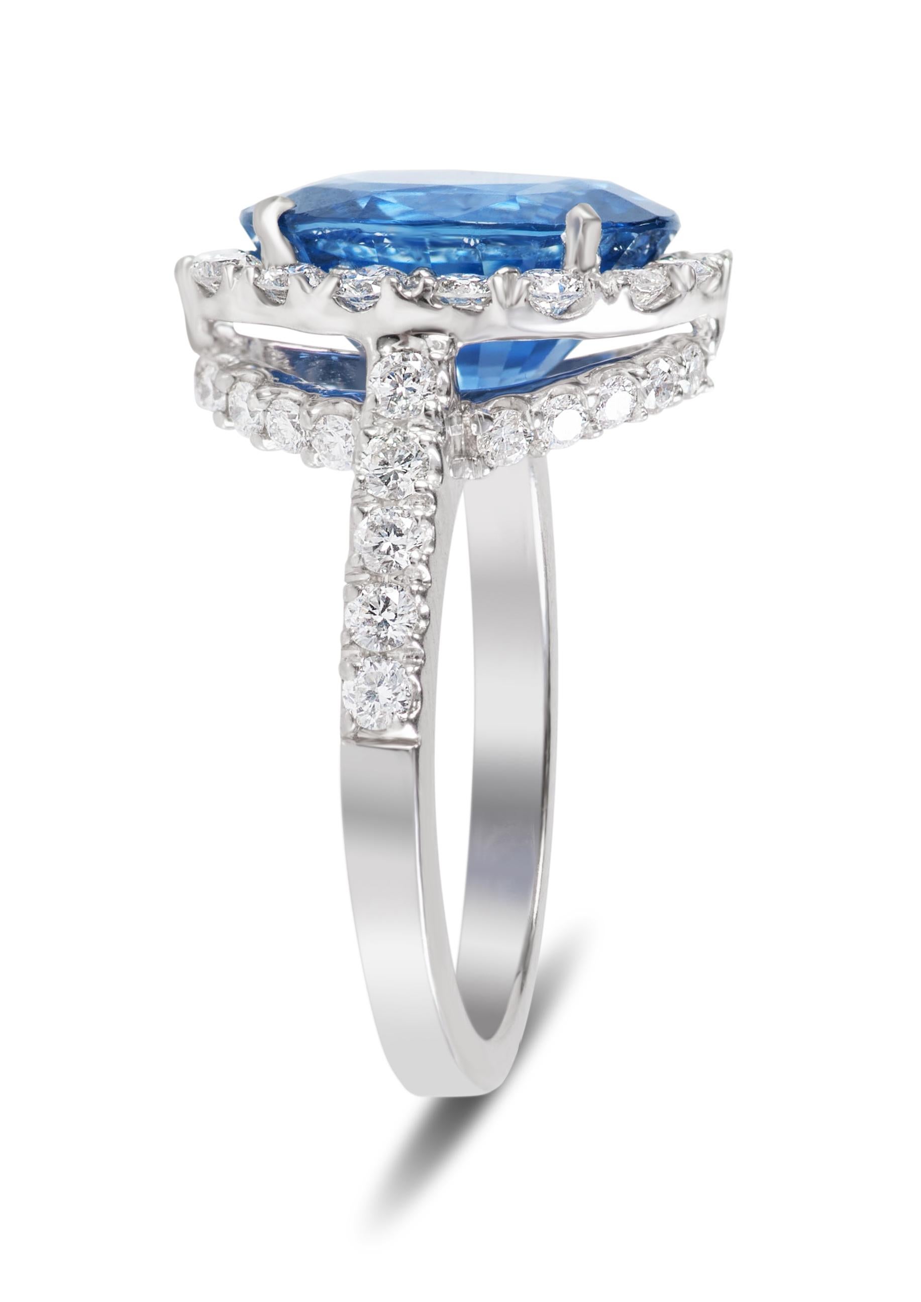 5.24 Carat Sri Lankan Sapphire and Diamond Ring In New Condition In San Francisco, CA