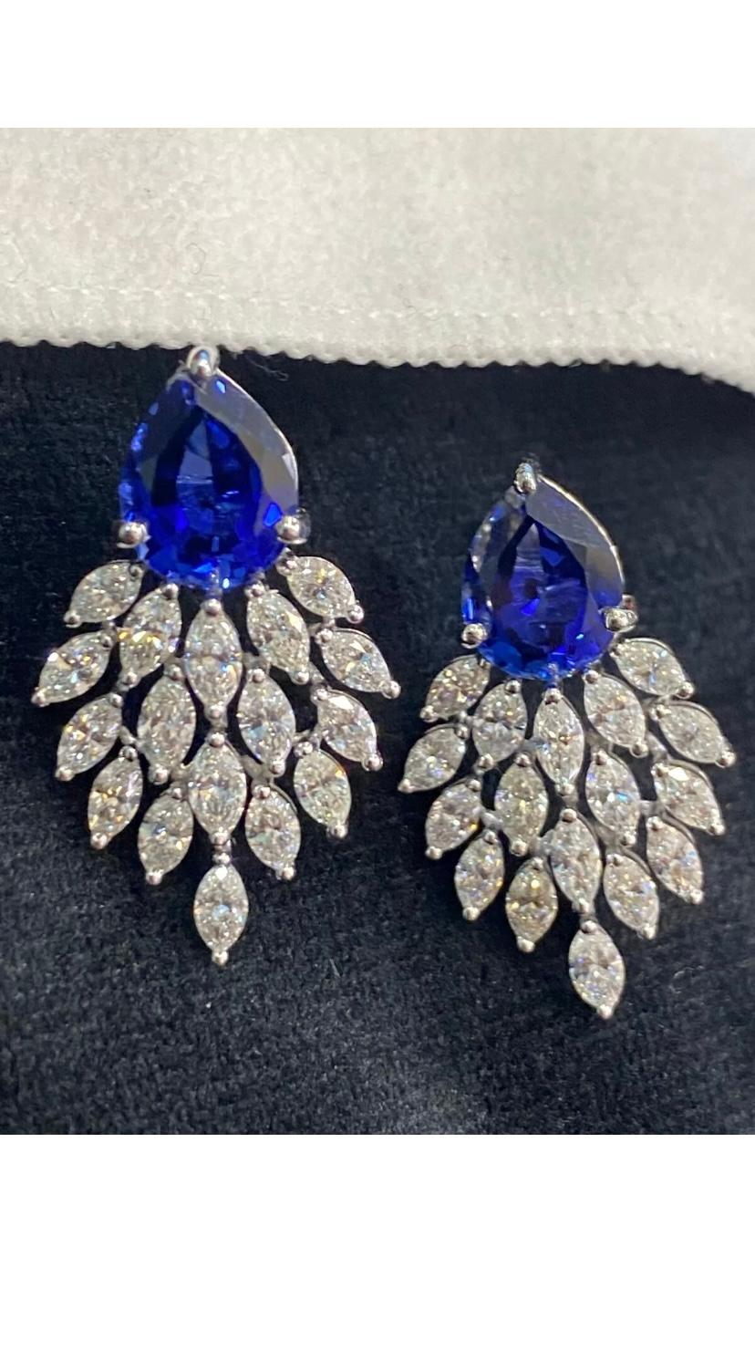 5.24 Cts Saphirs Naturels 3.69 Cts Diamants en forme de Marquise Boucles d'oreilles en or 14K Pour femmes en vente
