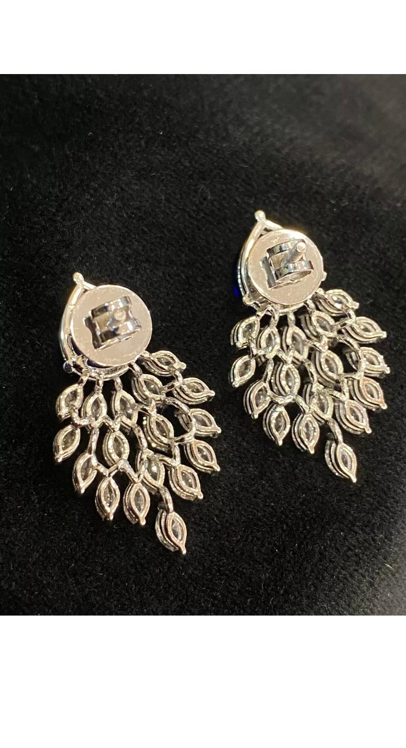 5.24 Cts Saphirs Naturels 3.69 Cts Diamants en forme de Marquise Boucles d'oreilles en or 14K en vente 2