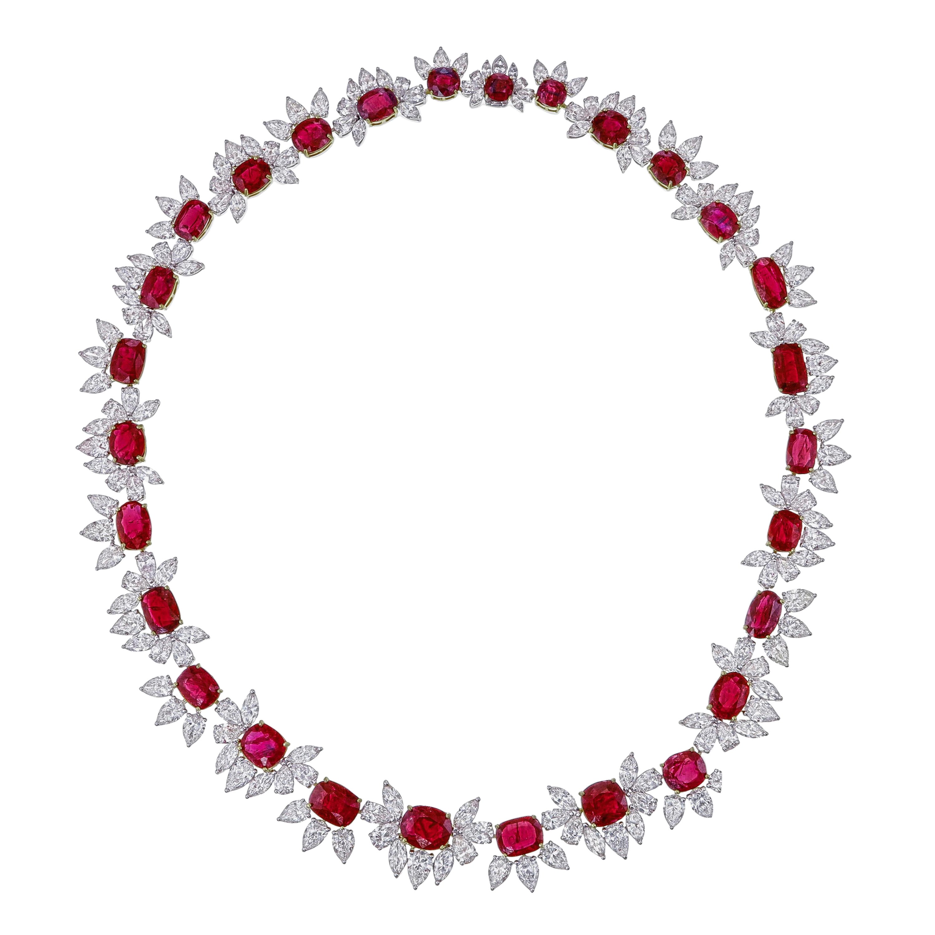 52,44 carati di rubino birmano senza calore e collana di diamanti in oro bianco 18 carati