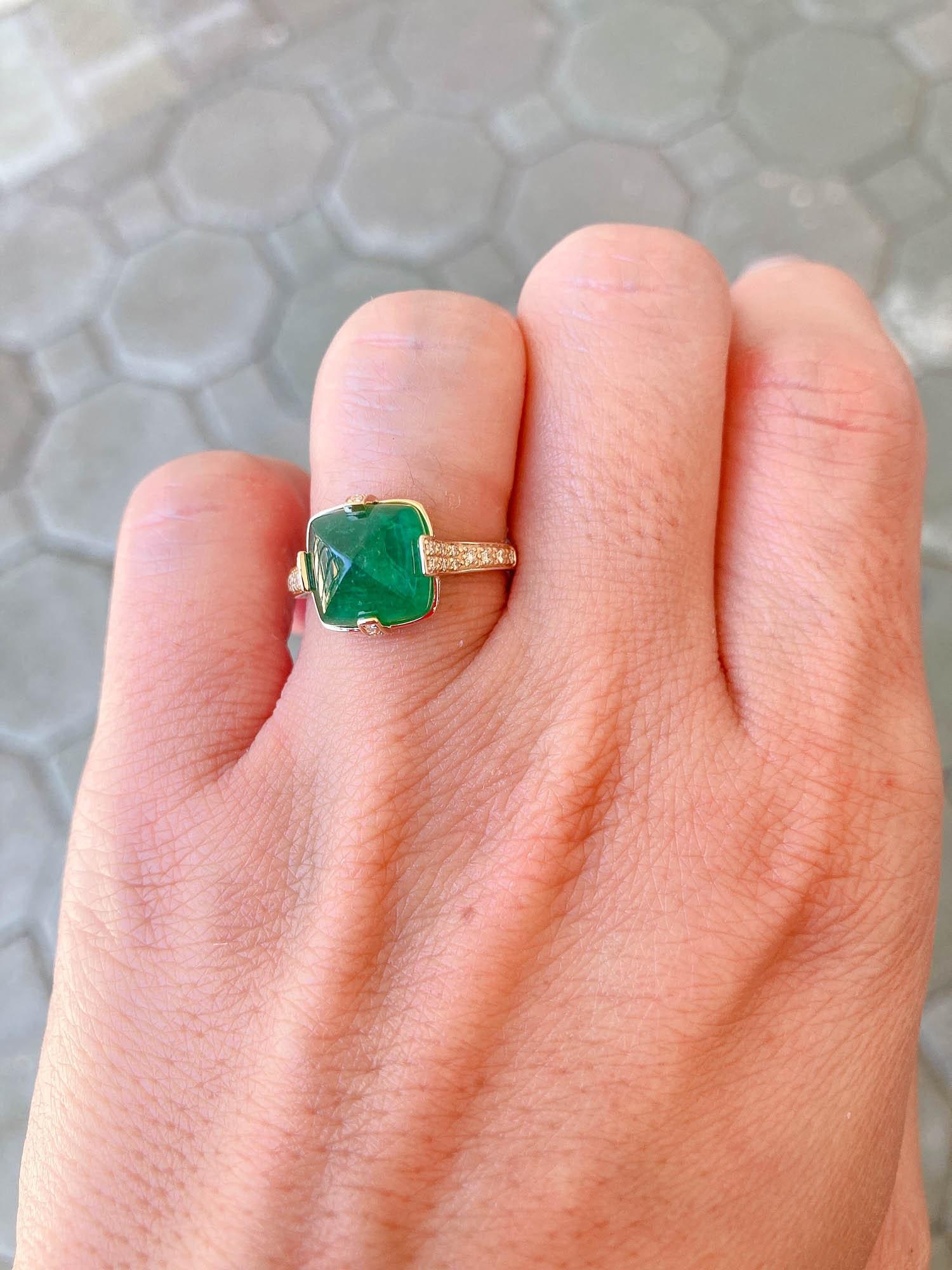 5.24ct Sugarloaf Emerald with Diamond Prongs Pave Band 14K Gold Statement Ring In New Condition For Sale In Osprey, FL