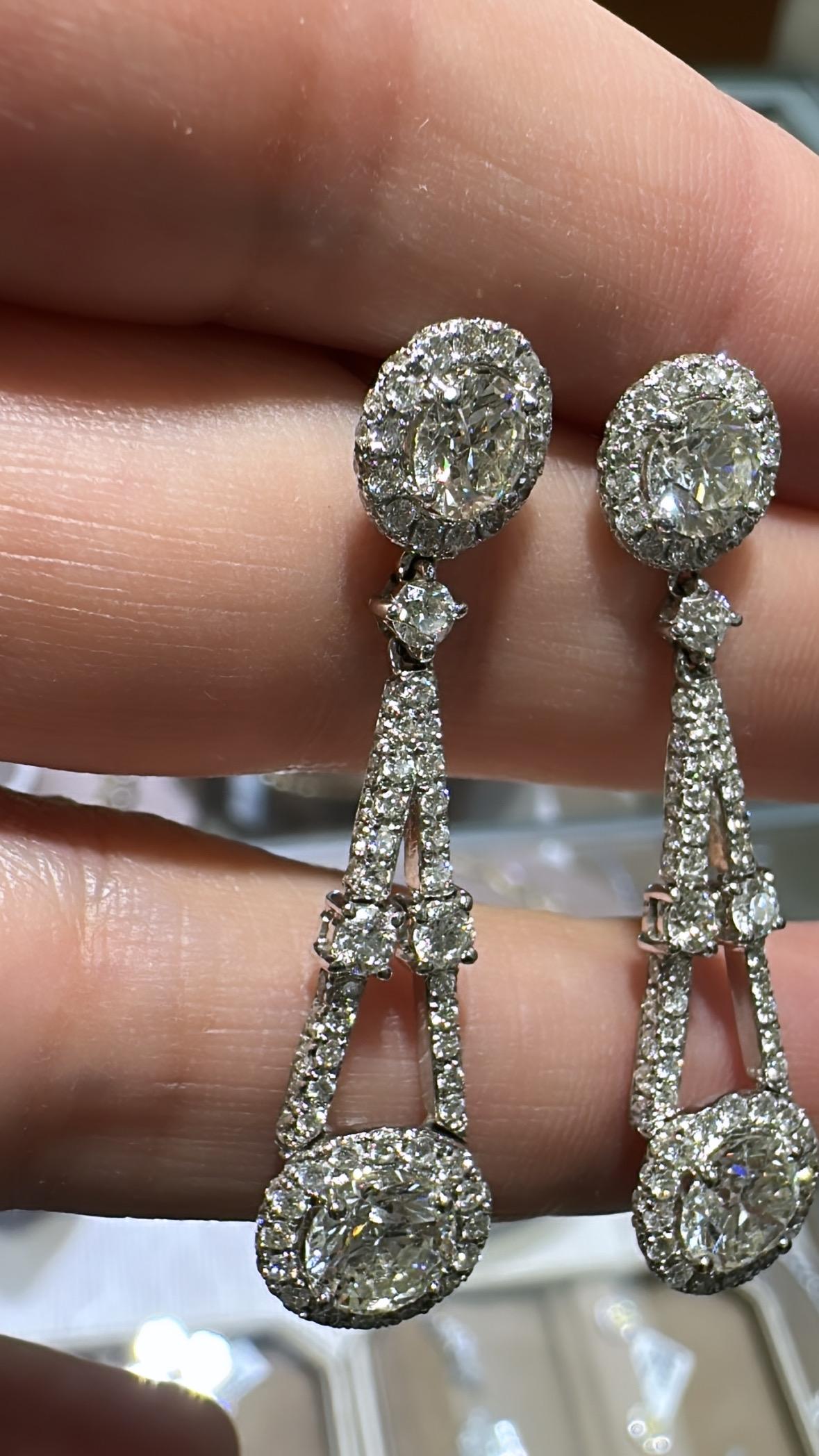 5.24CT TW Art Deco Inspired Dangling Diamond Earrings In New Condition For Sale In New York, NY