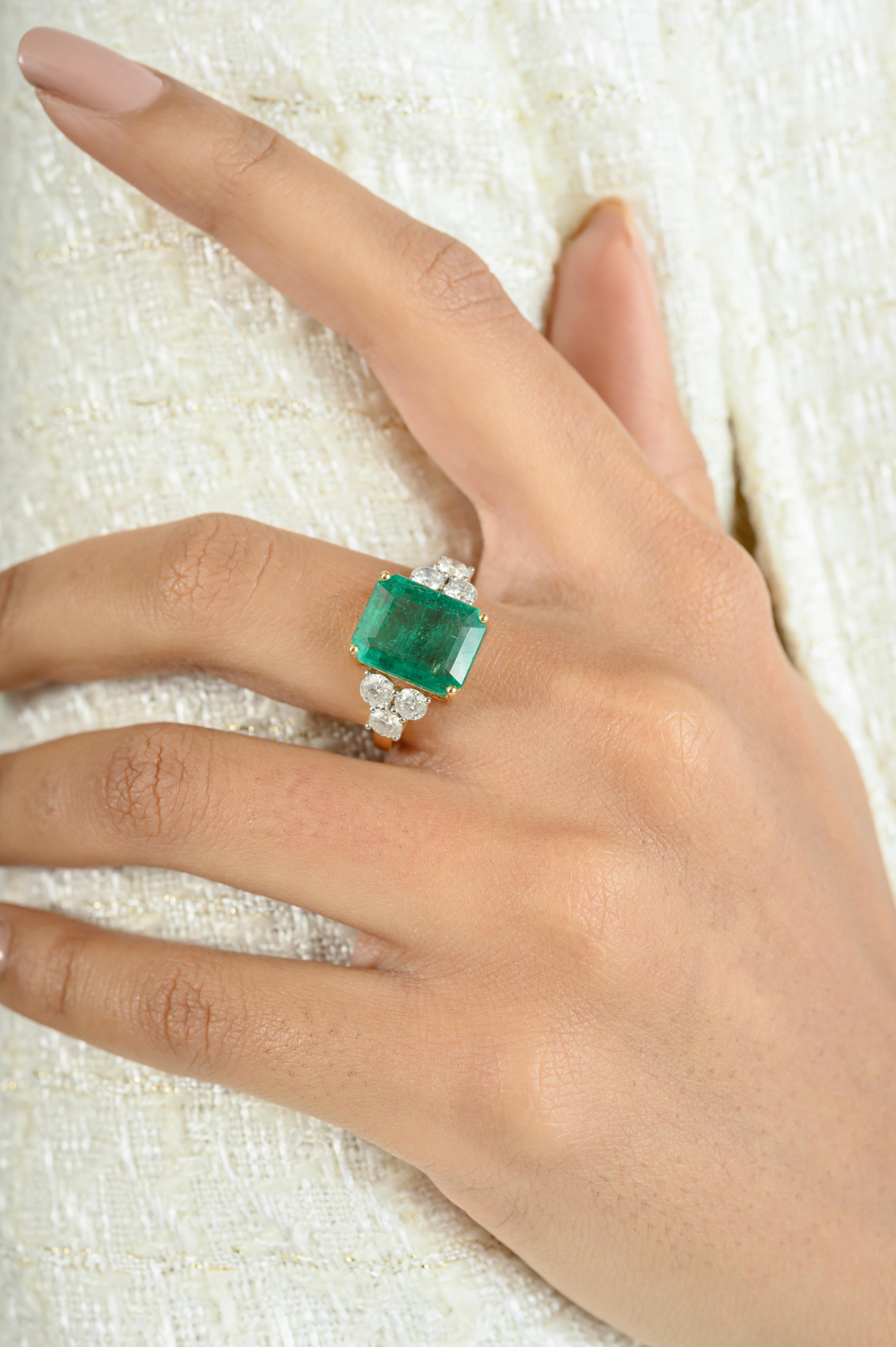 En venta: Anillo de boda de oro amarillo de 18 quilates con diamante esmeralda auténtico de 5,25 quilates para mujer  6