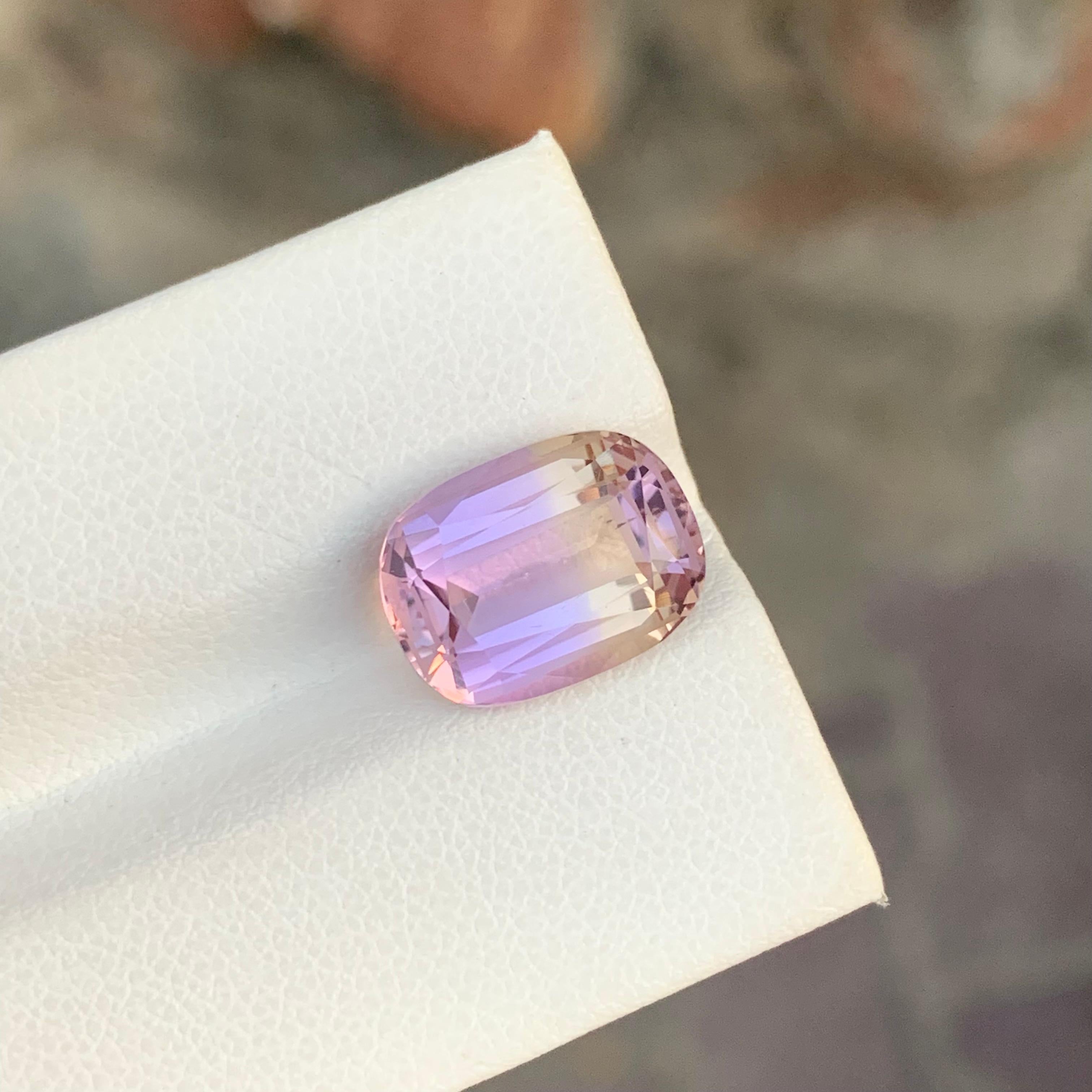 Arts and Crafts 5,25 Carati Nature Ametrine sciolti a forma di cuscino lungo Gemma in vendita